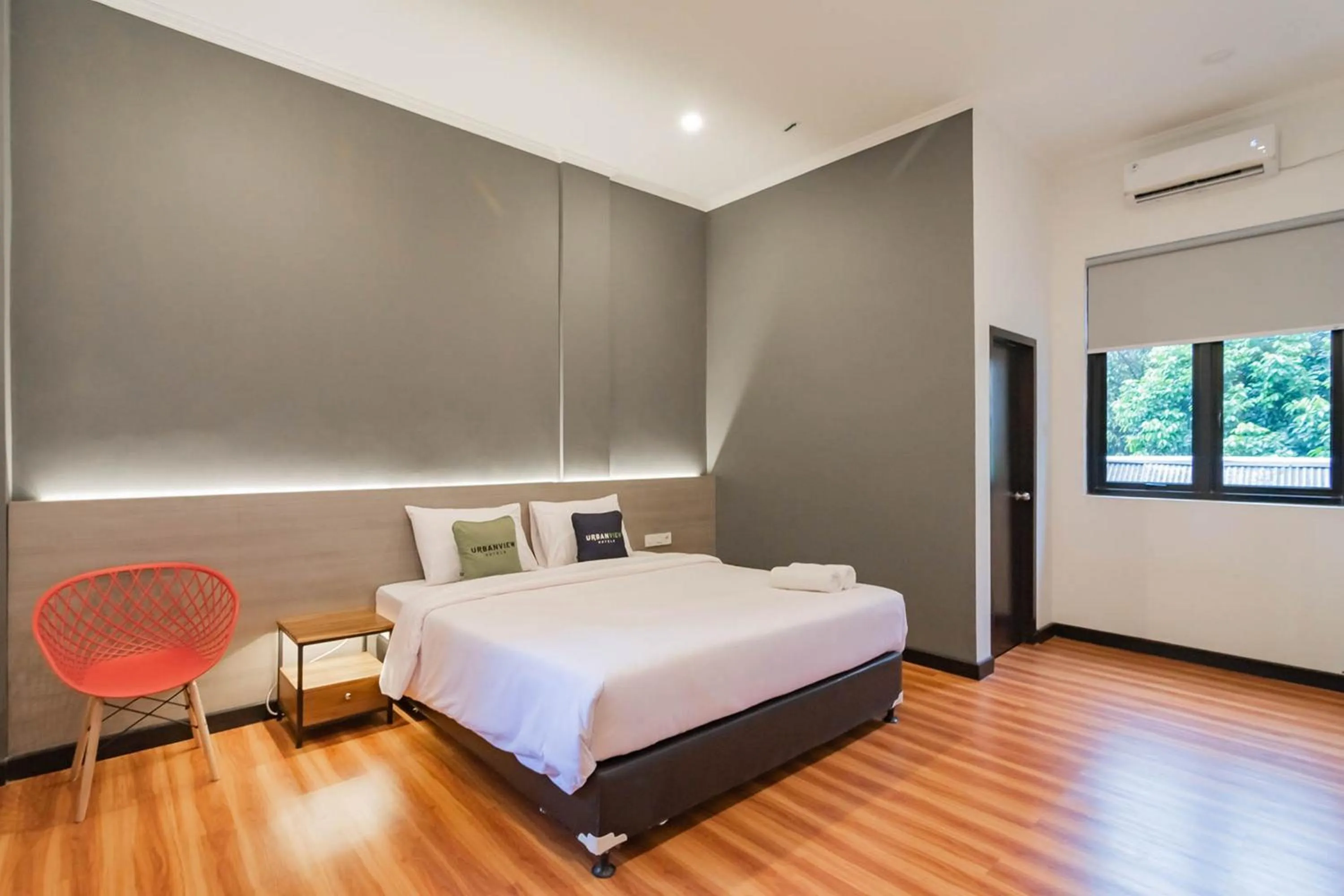 Bedroom, Bed in Urbanview Hotel Sagara Bogor