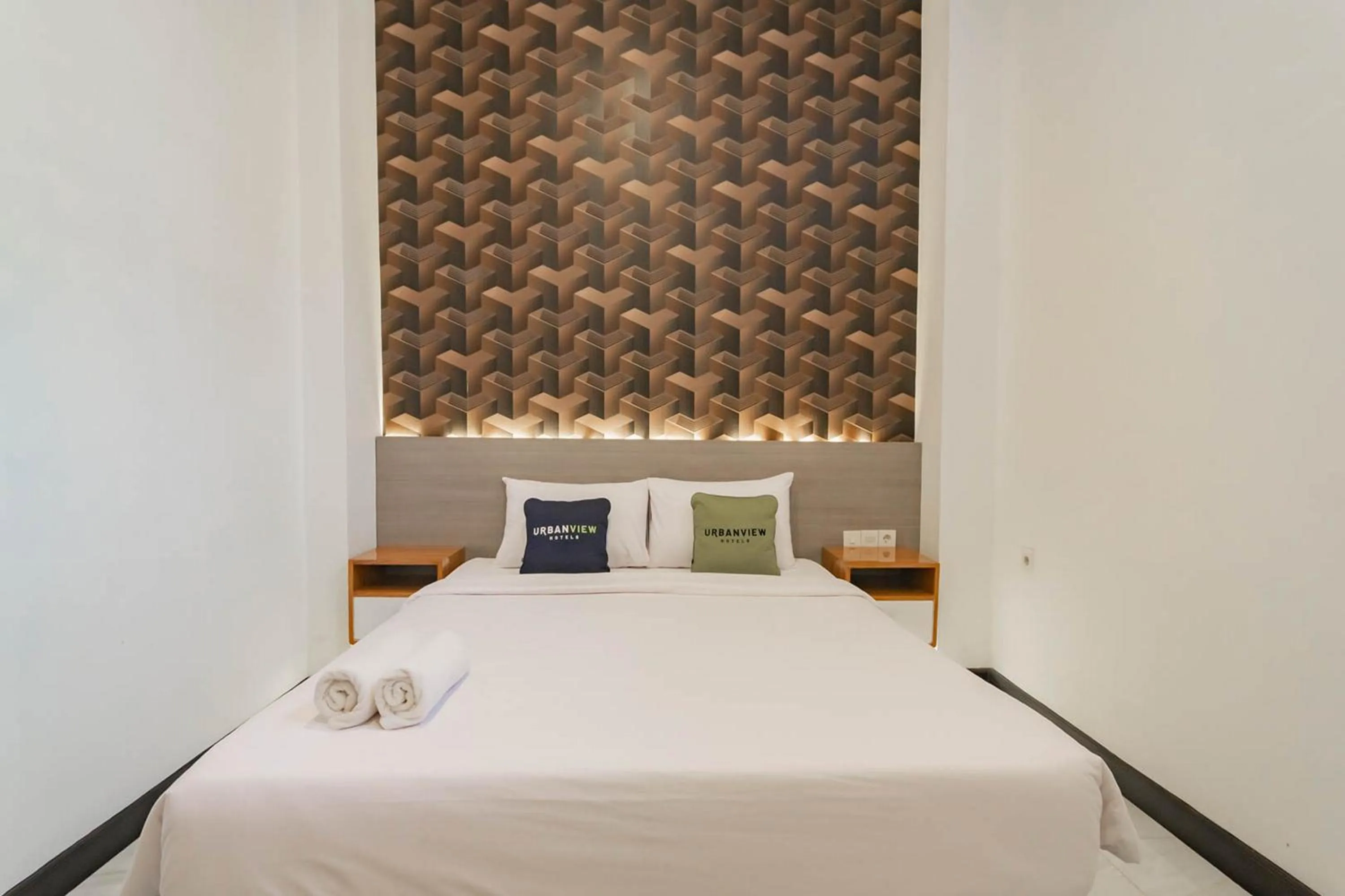 Bedroom, Bed in Urbanview Hotel Sagara Bogor