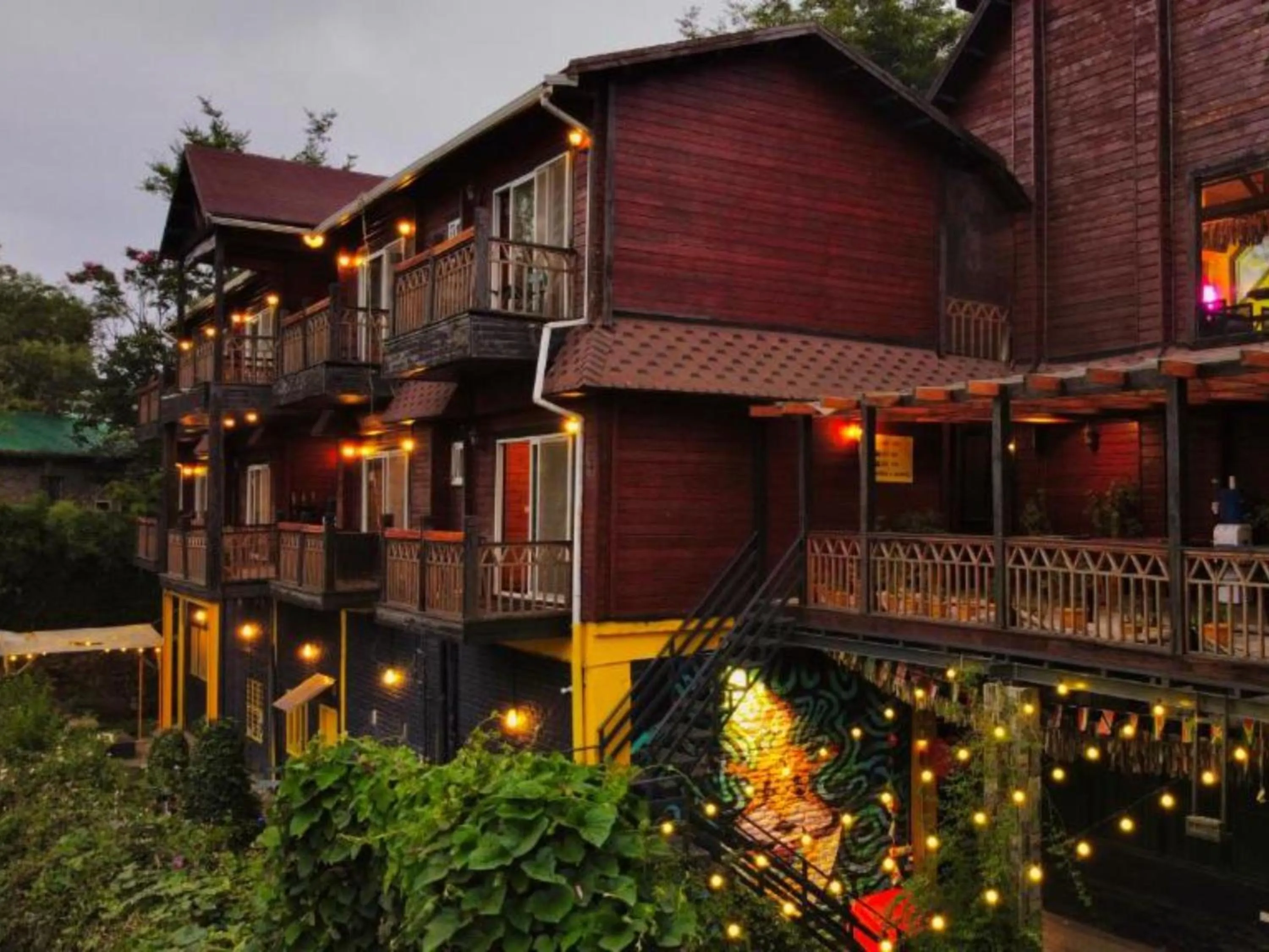 Property building in The Hosteller Kasar Devi