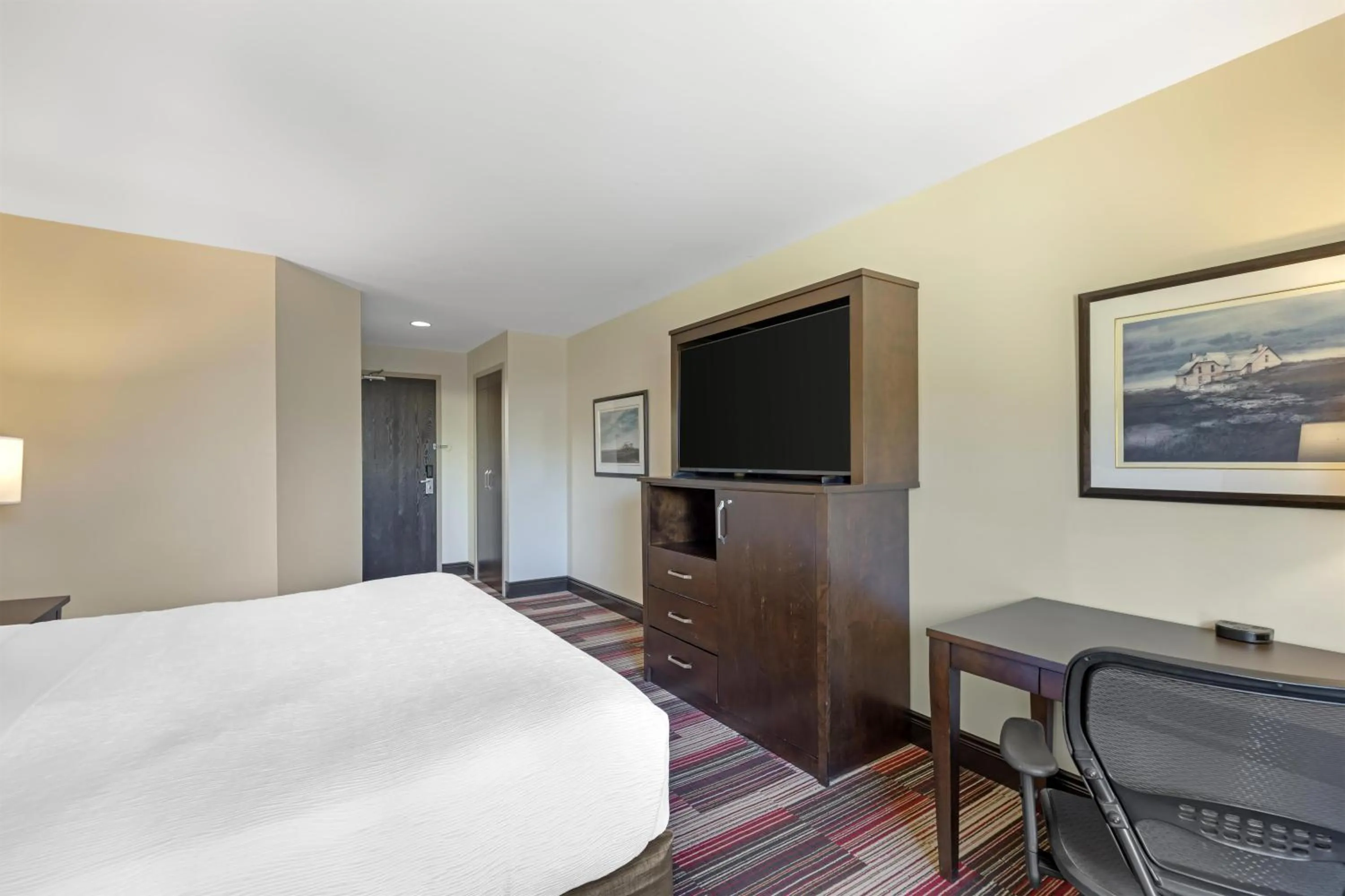 Bedroom, Bed in Best Western Plus Stoneridge Inn & Conference Centre London Ontario