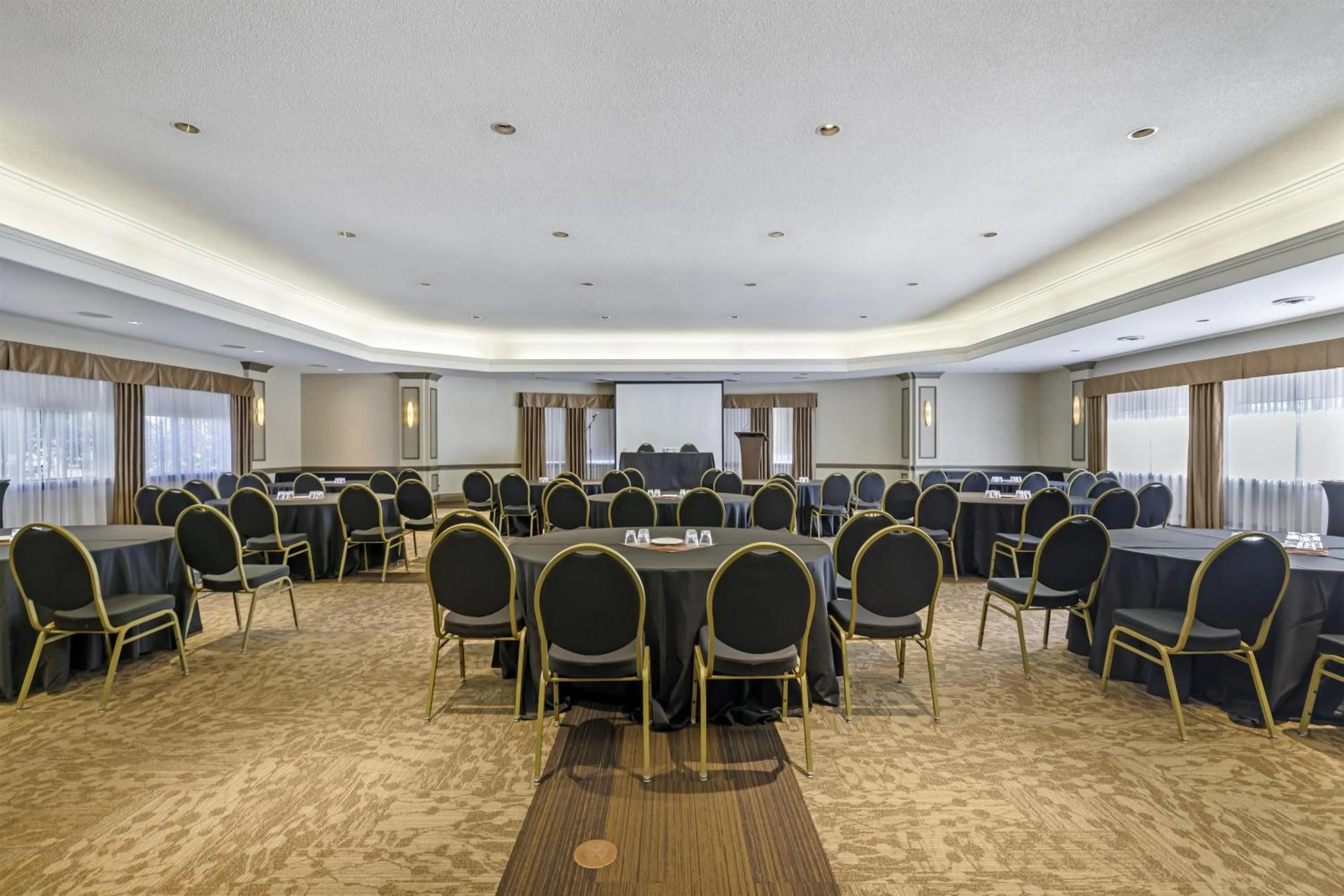 Banquet/Function facilities in Best Western Plus Stoneridge Inn & Conference Centre London Ontario