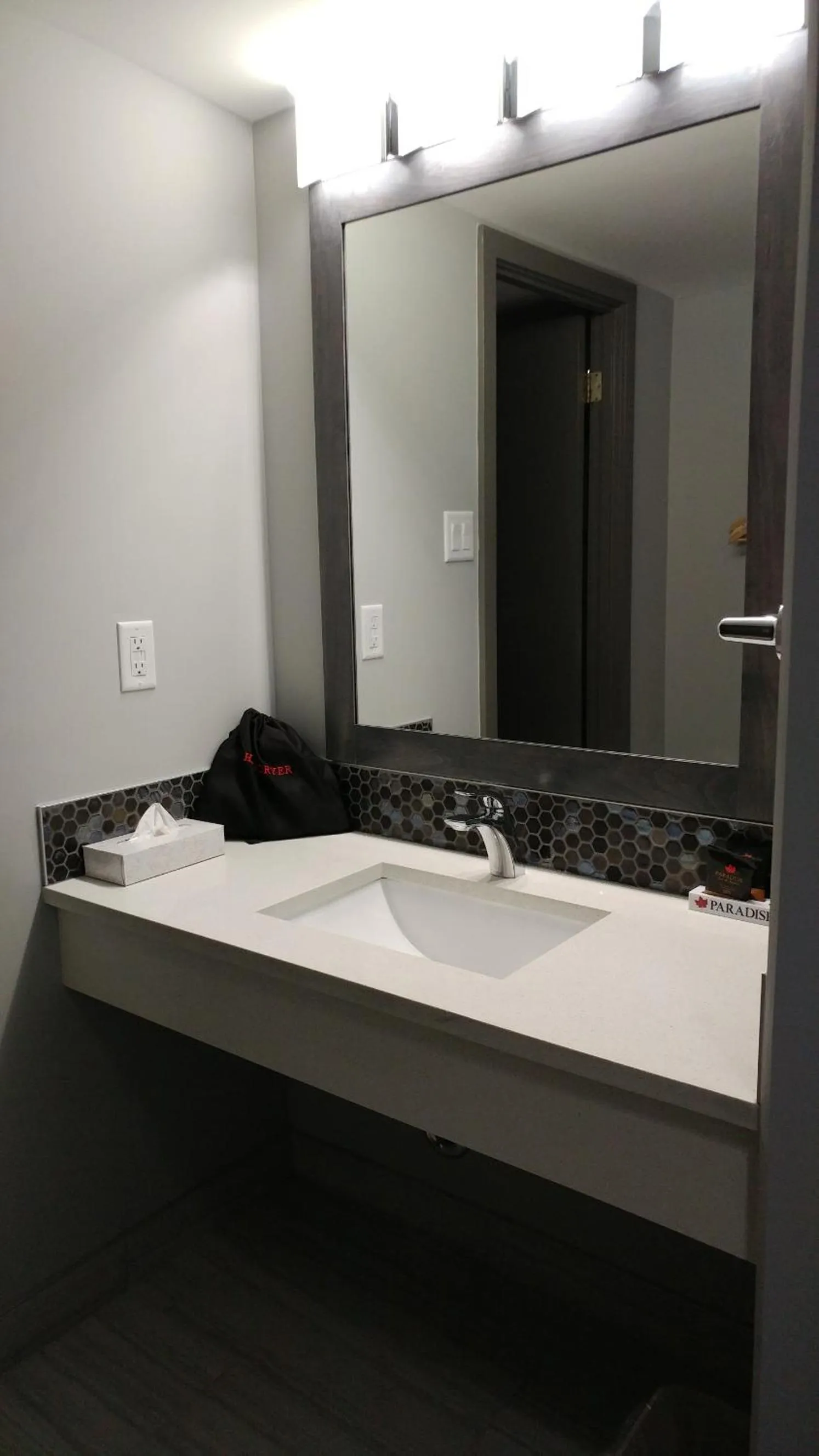 Bathroom in Paradise Inn & Conference Centre