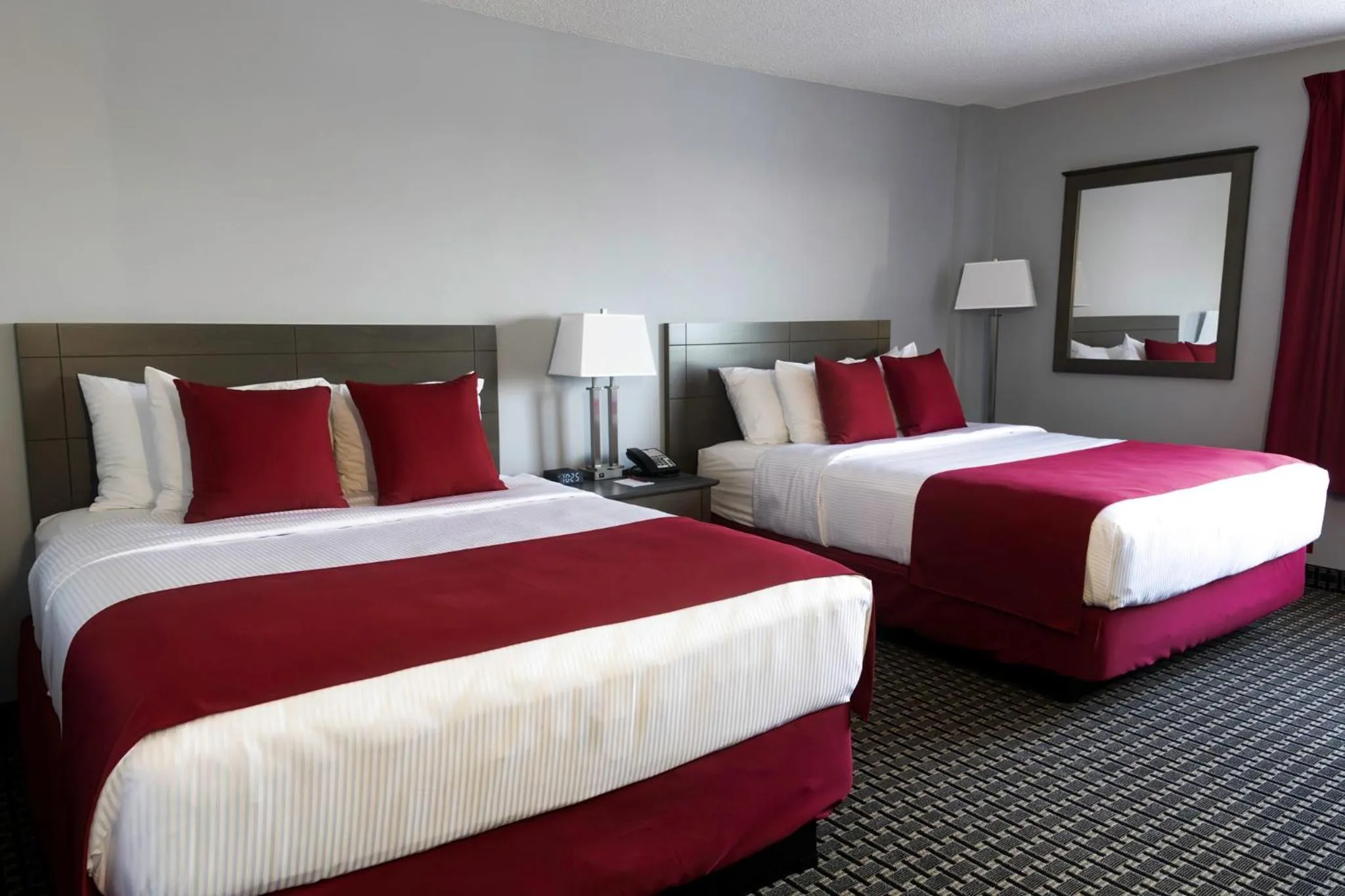 Bedroom, Bed in Paradise Inn & Conference Centre