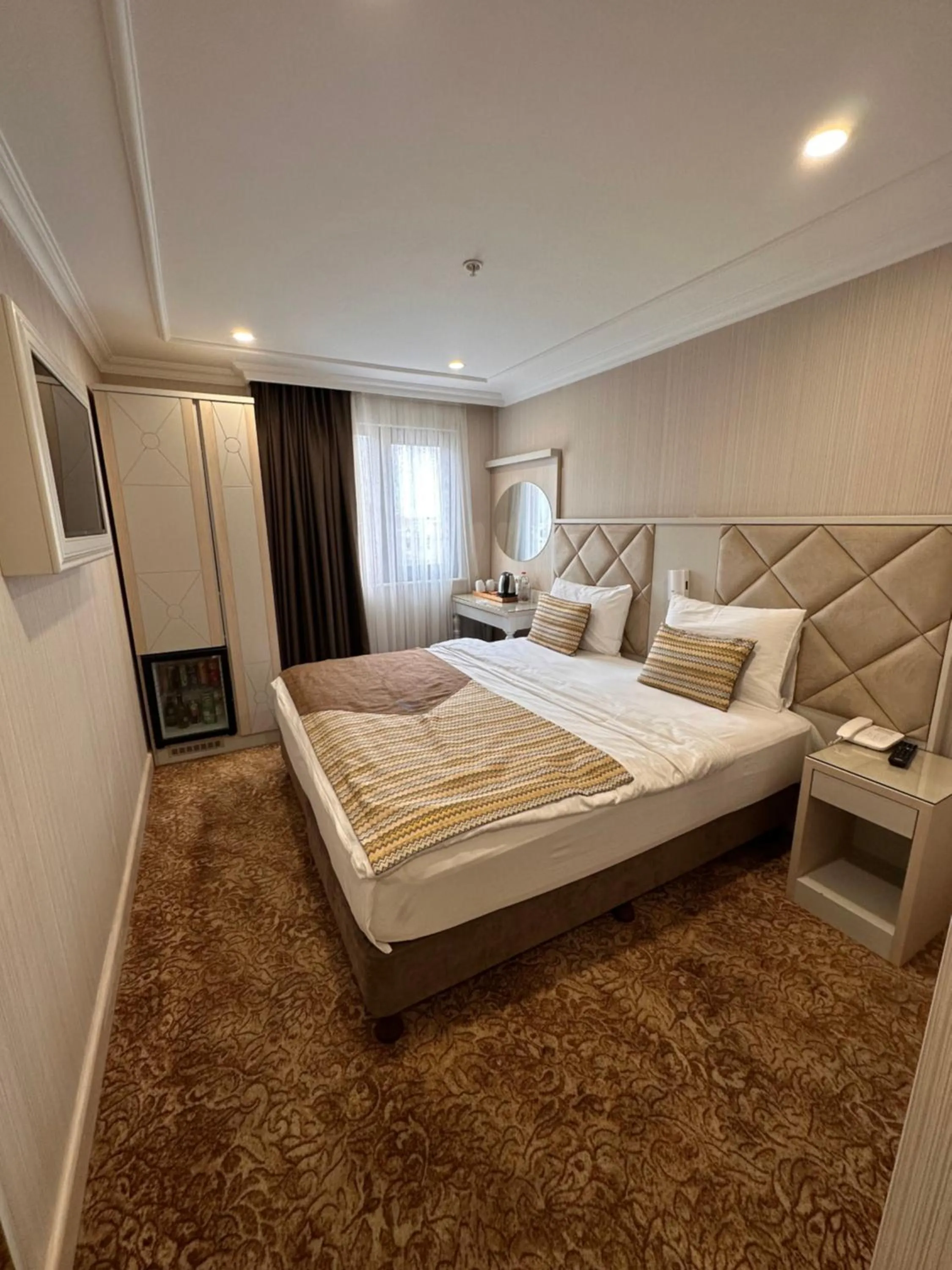 Photo of the whole room, Bed in Alpinn Hotel DUE