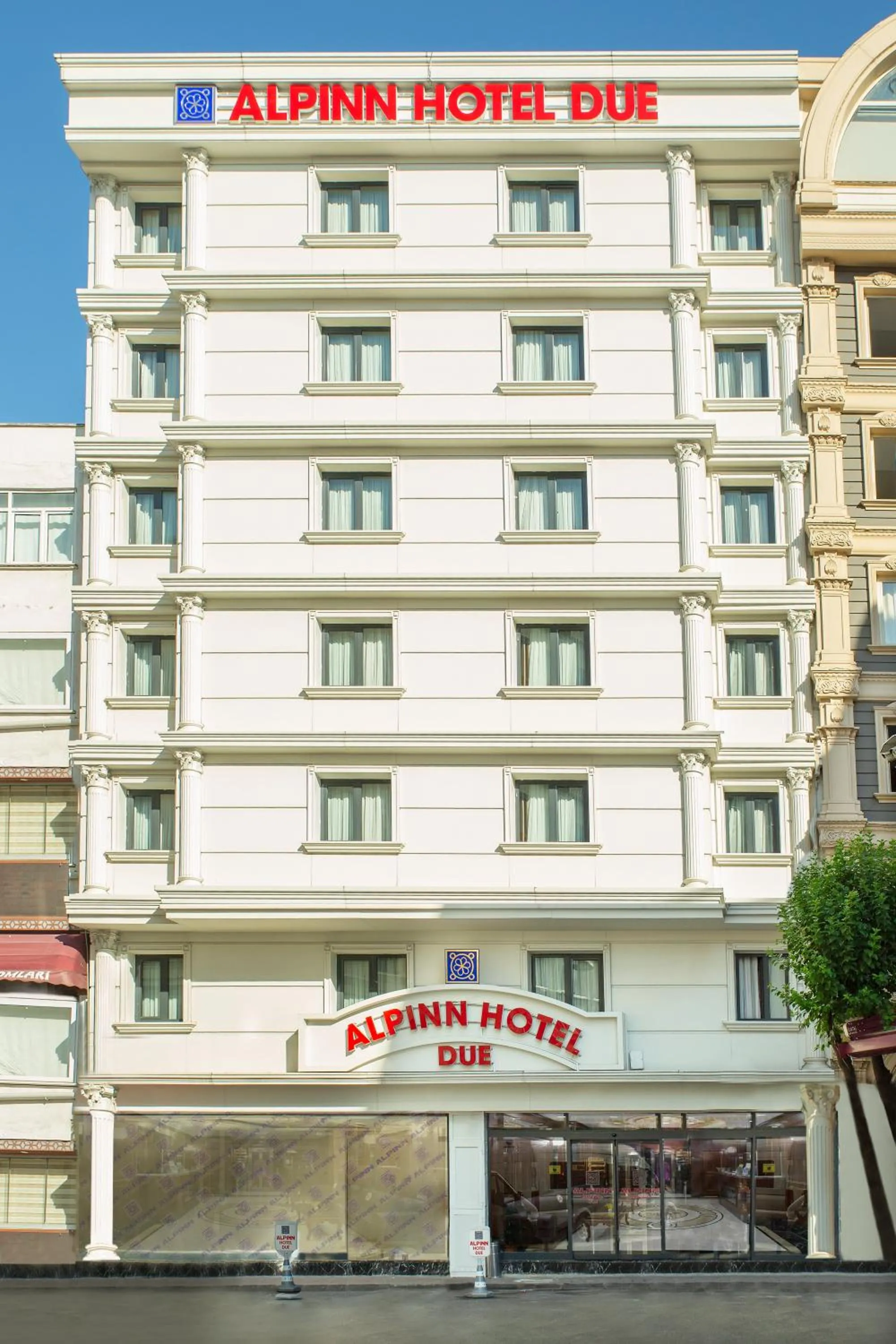 Property building in Alpinn Hotel DUE