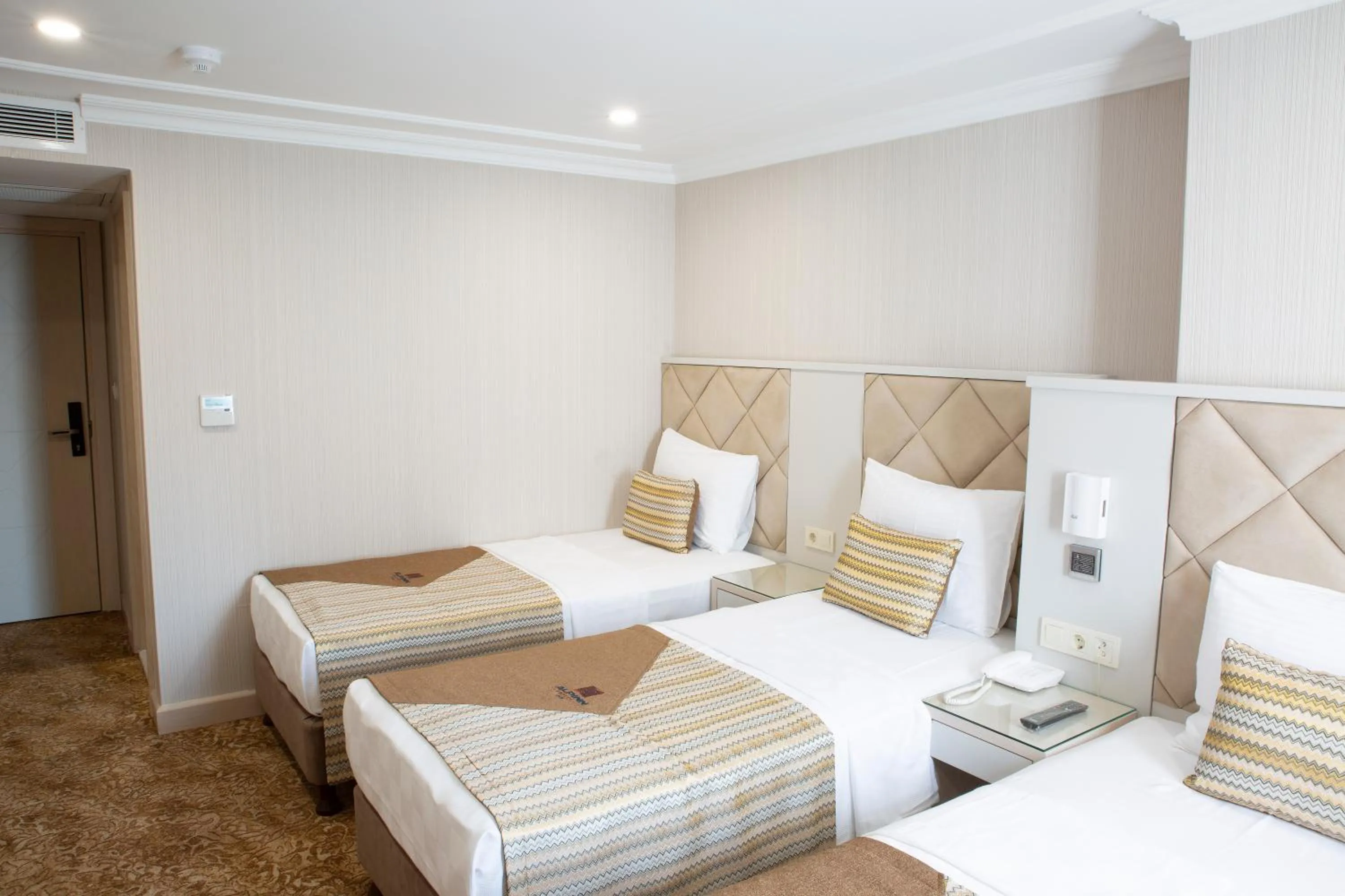 Bed in Alpinn Hotel DUE