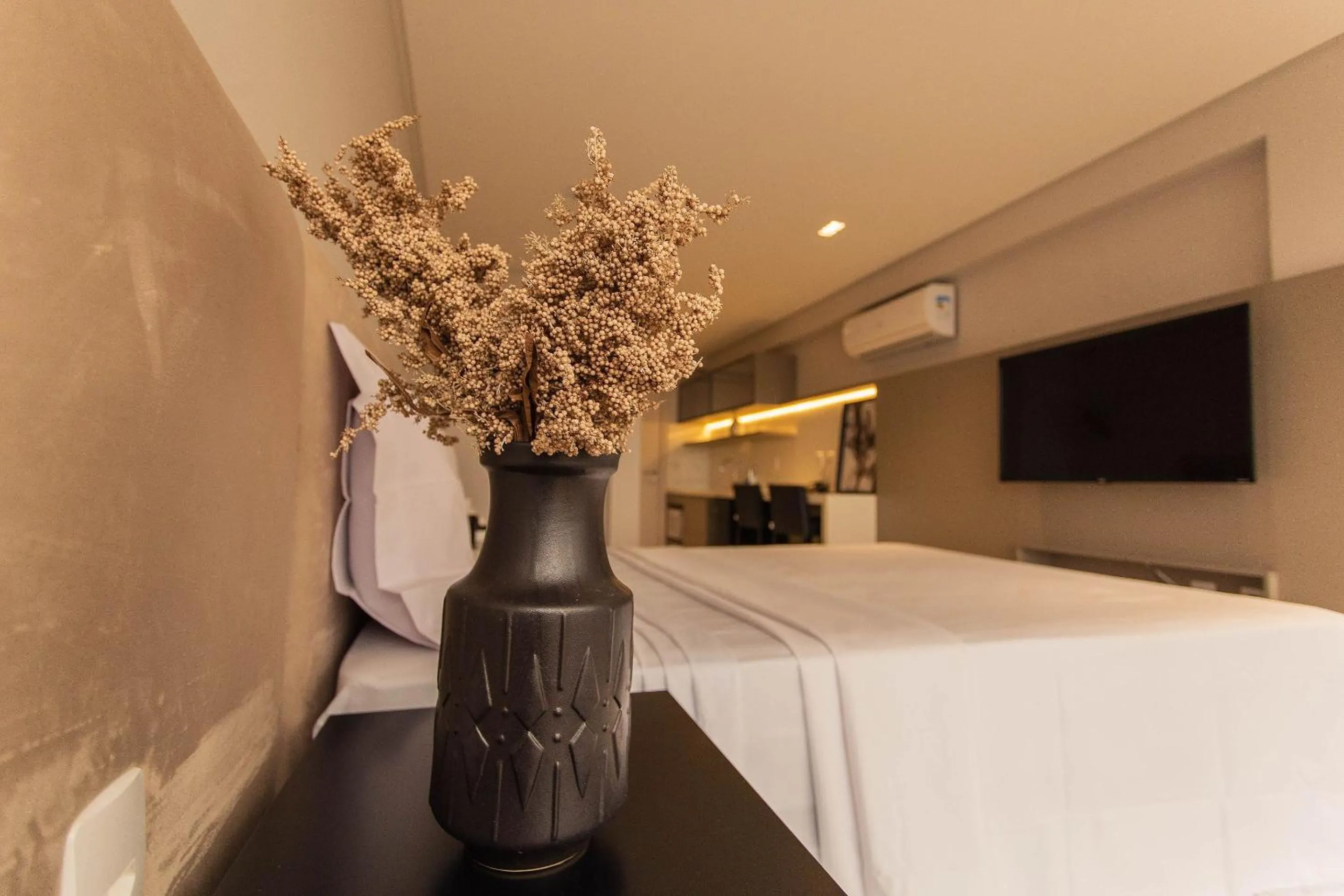 Bedroom, Bed in Manaíra Apart Hotel por Carpediem