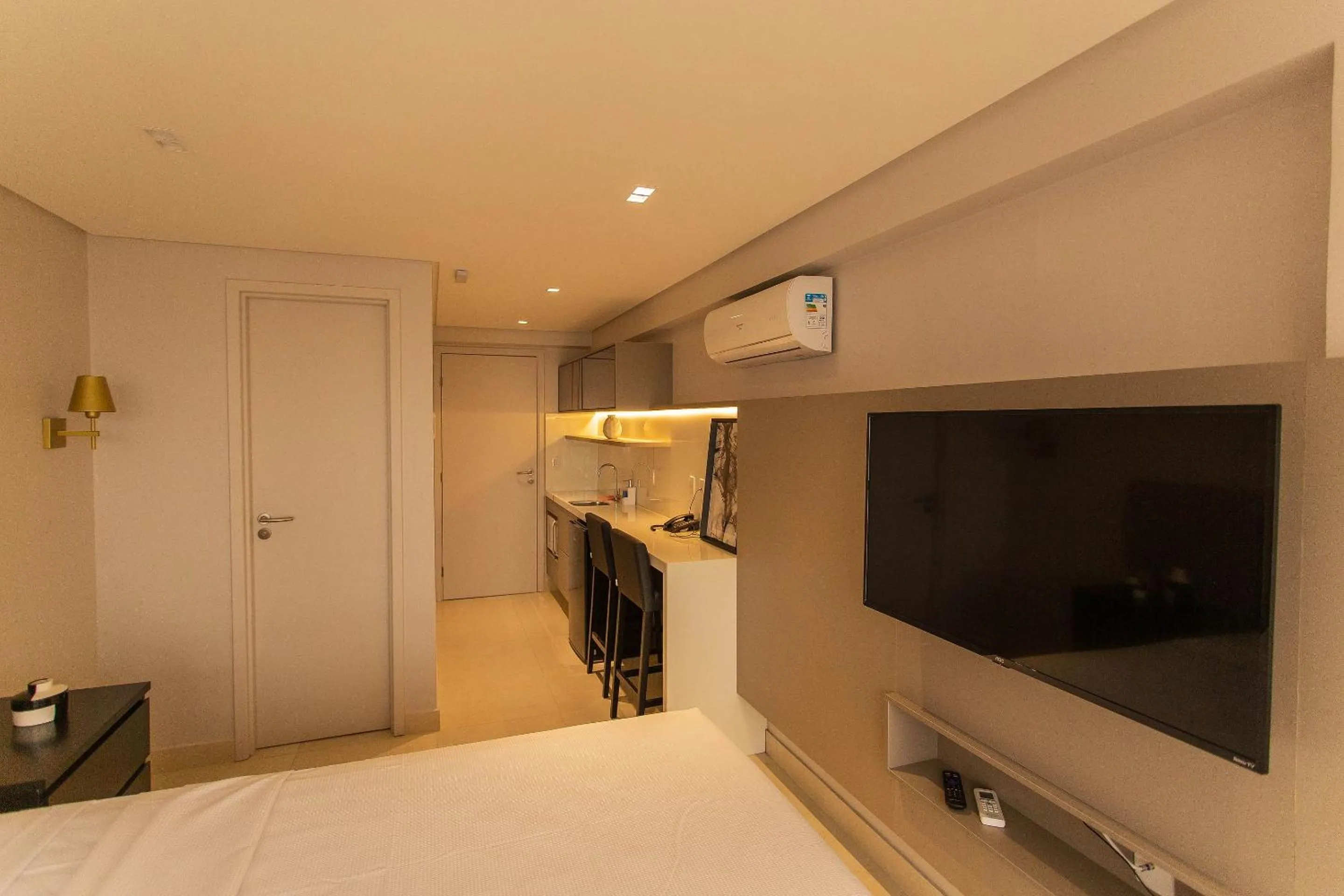 Bedroom, Bed in Manaíra Apart Hotel por Carpediem