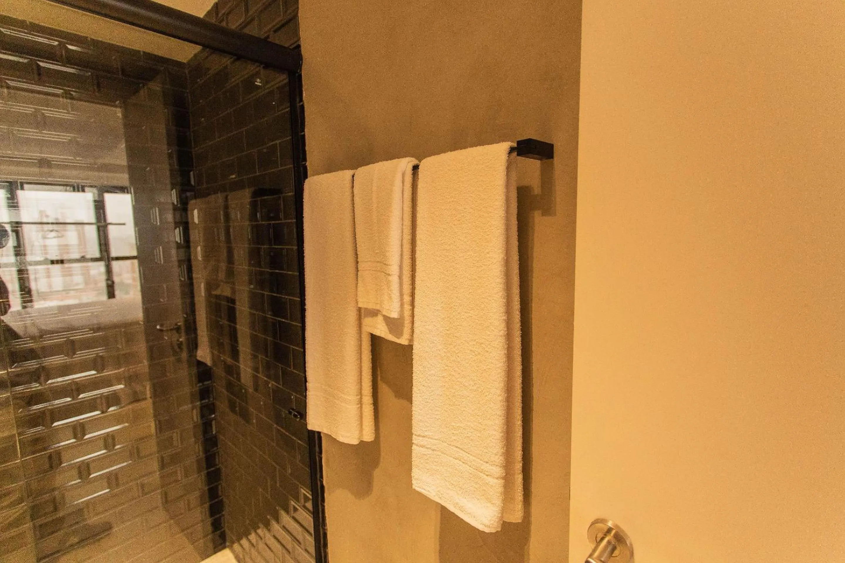 Toilet in Manaíra Apart Hotel por Carpediem