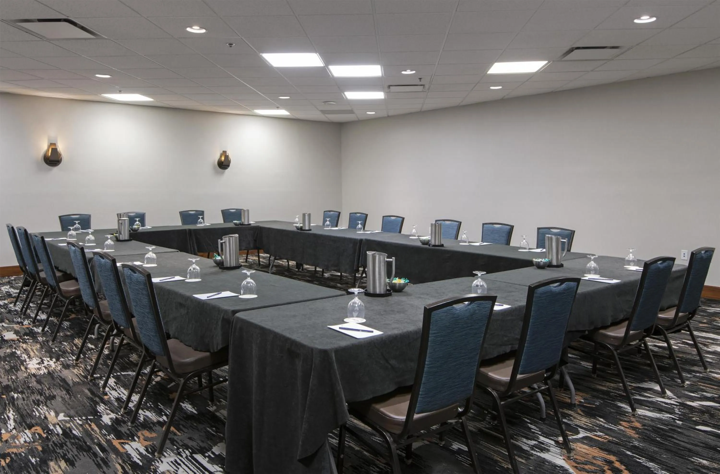 Meeting/conference room in DoubleTree by Hilton Hotel & Conference Centre Regina