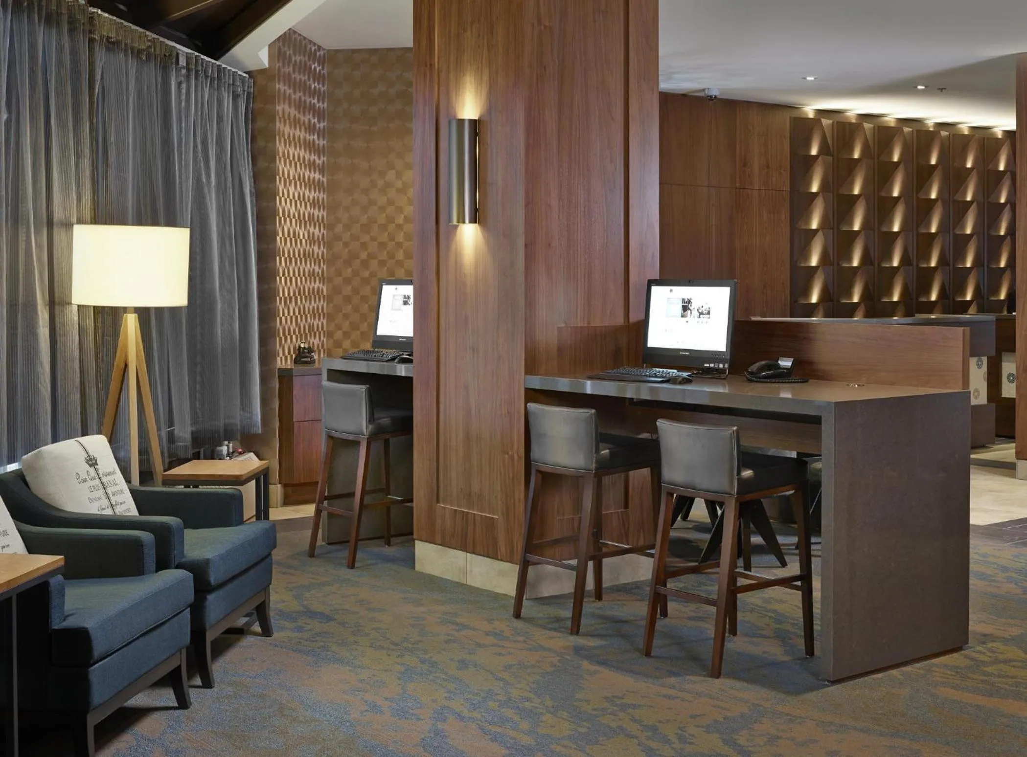 Business facilities in DoubleTree by Hilton Hotel & Conference Centre Regina