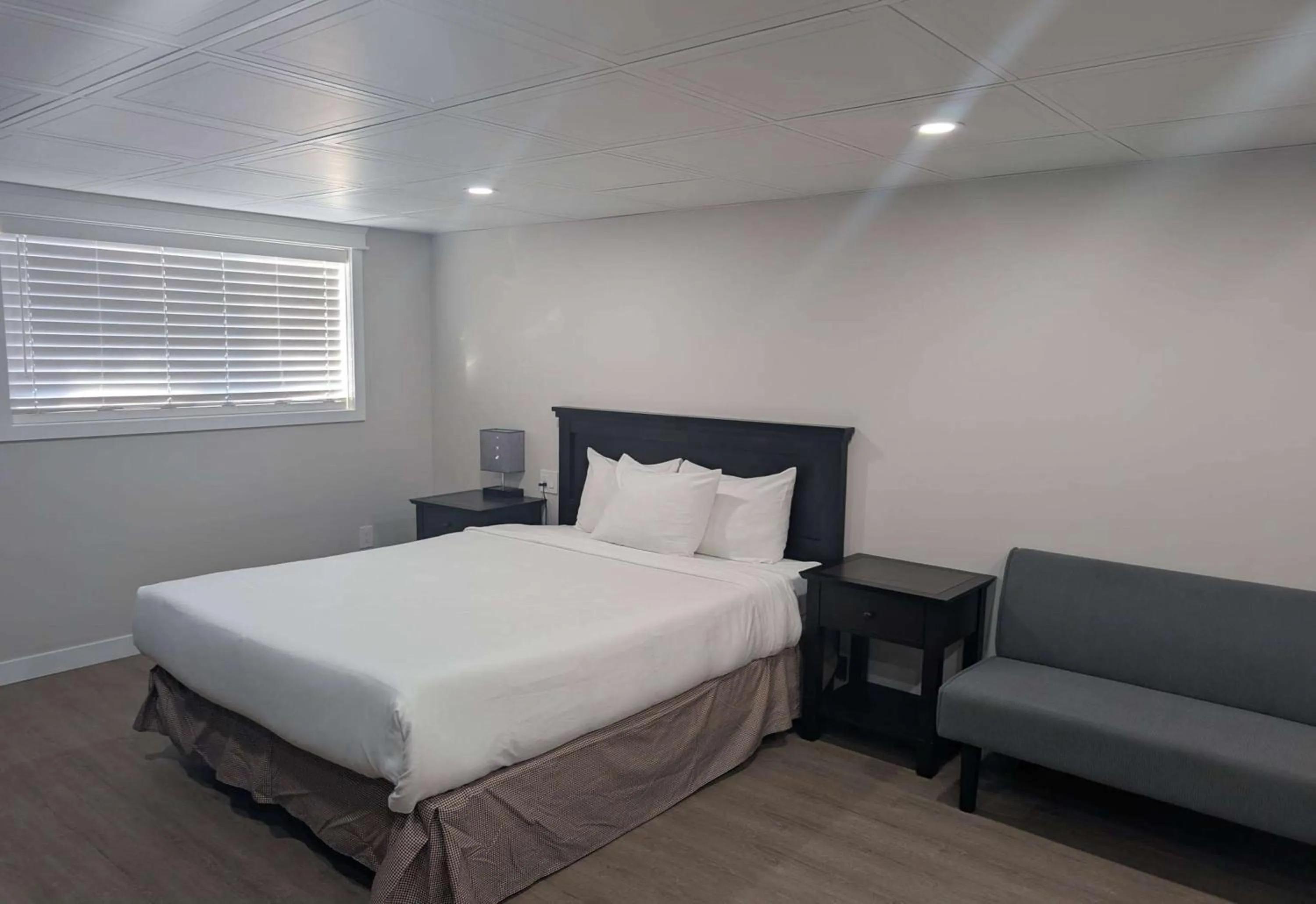 Photo of the whole room, Bed in Baymont by Wyndham Red Deer