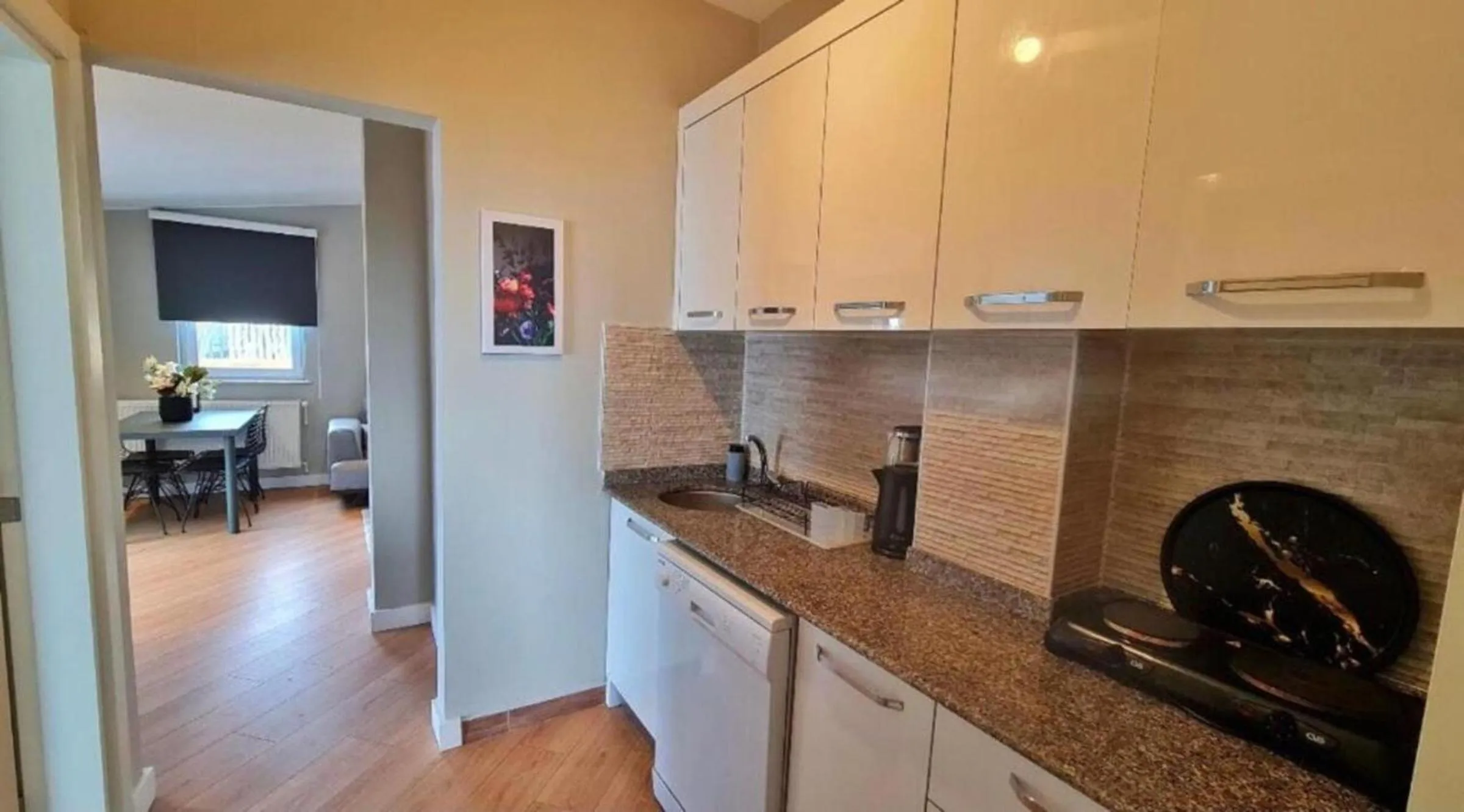 Kitchen or kitchenette in Sun Suites