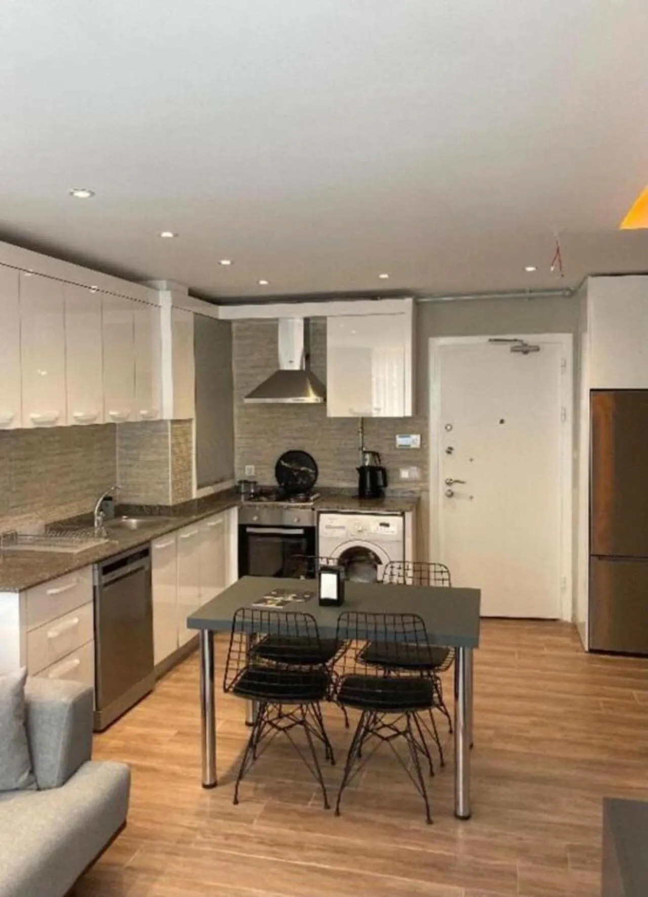 Kitchen or kitchenette in Sun Suites