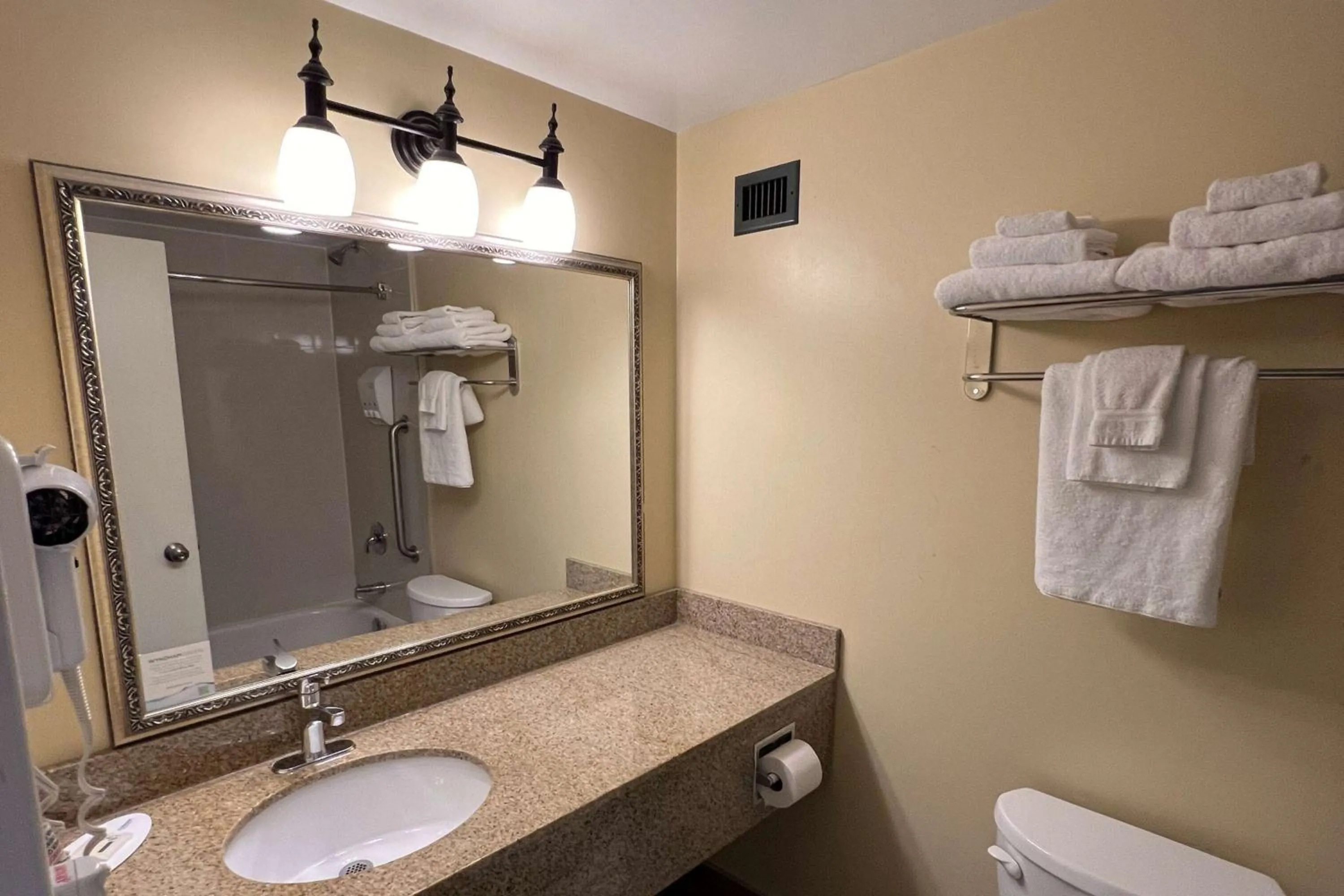 Photo of the whole room in Ramada by Wyndham London