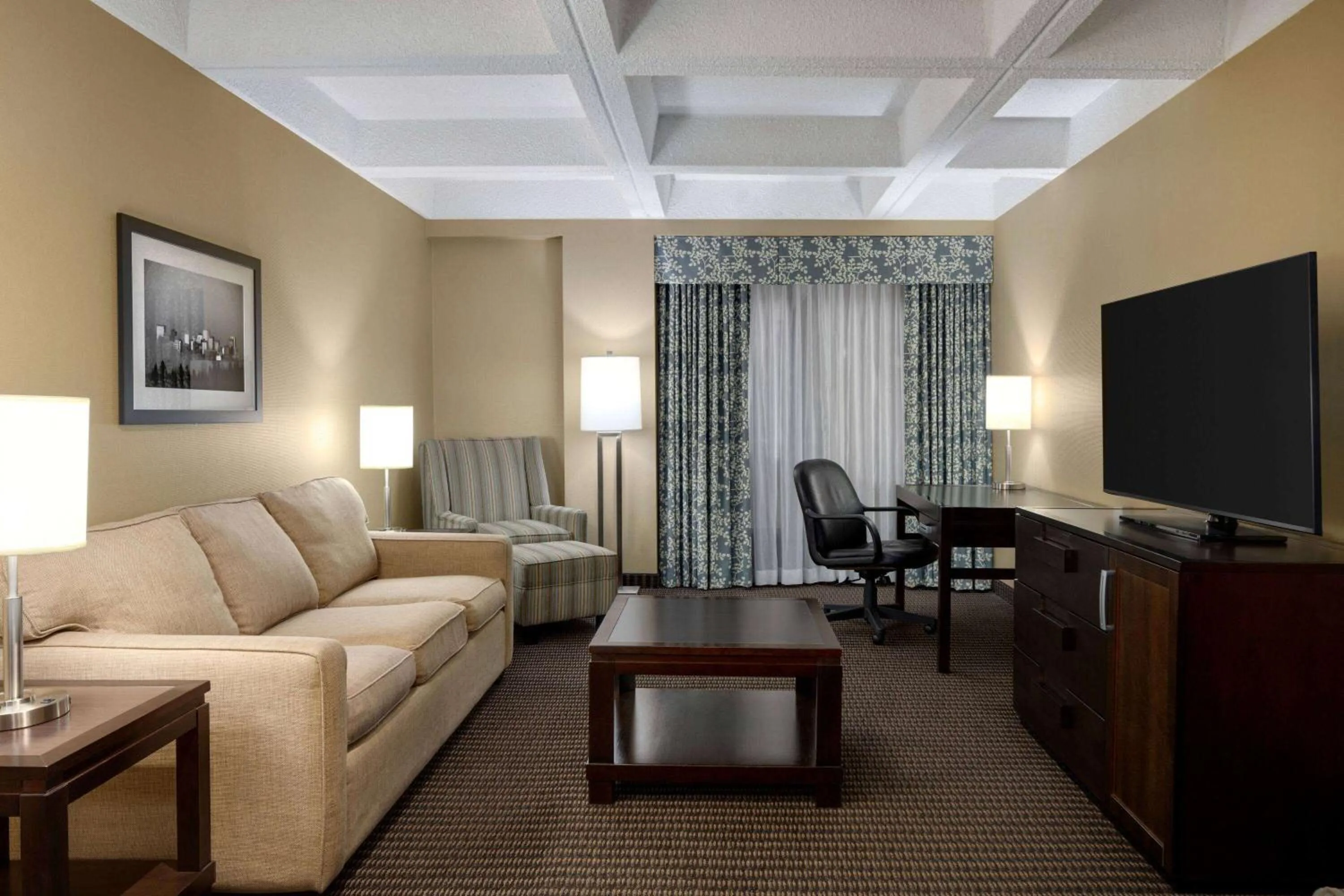 Bath in Wyndham Edmonton Hotel and Conference Centre