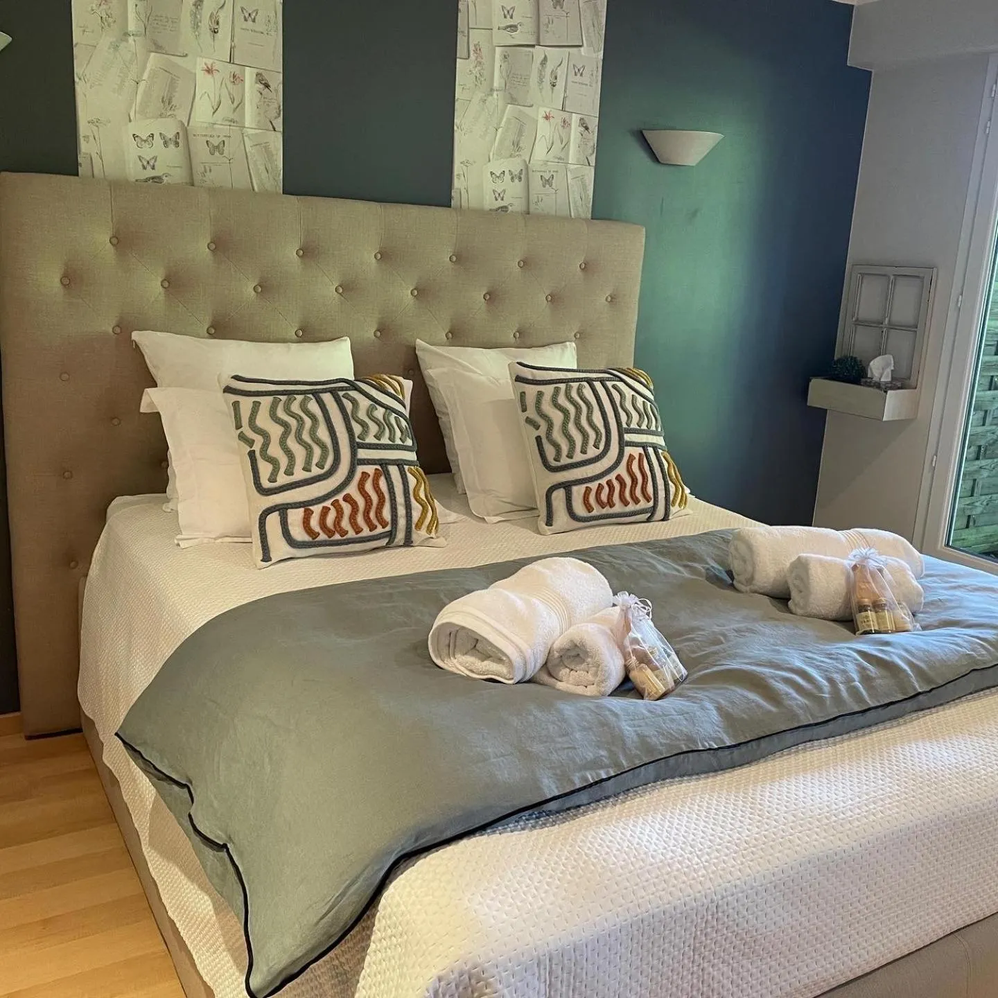 Bed in Le Maine N 5 - FLÉAC ANGOULEME - Suite Tilleul