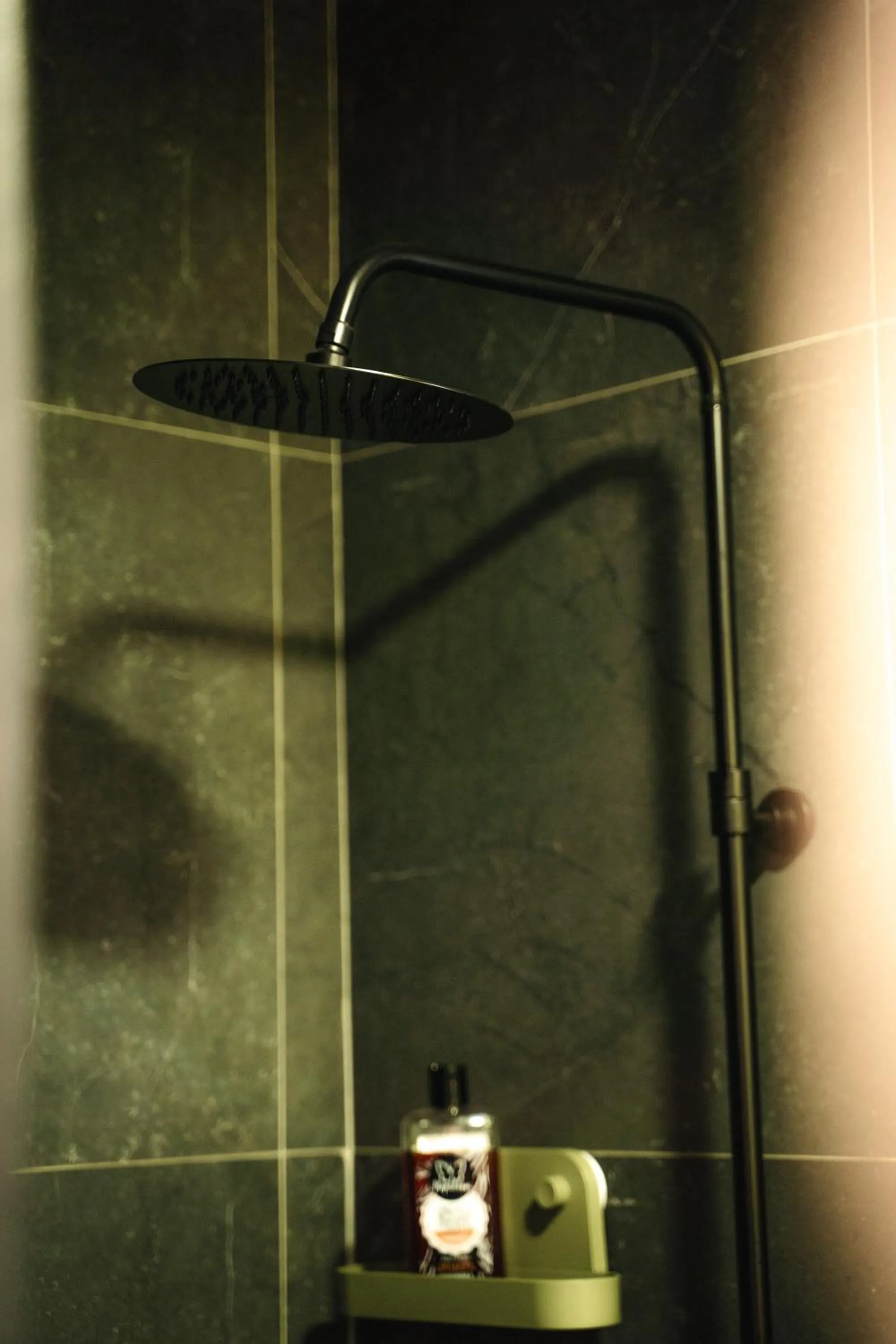 Shower in Thuishaven - boutique mini-resort