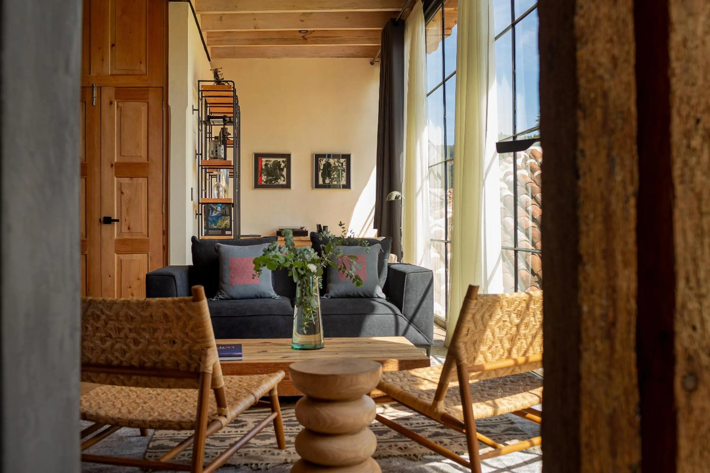 Photo of the whole room in Taller de Juan - Casa Hotel