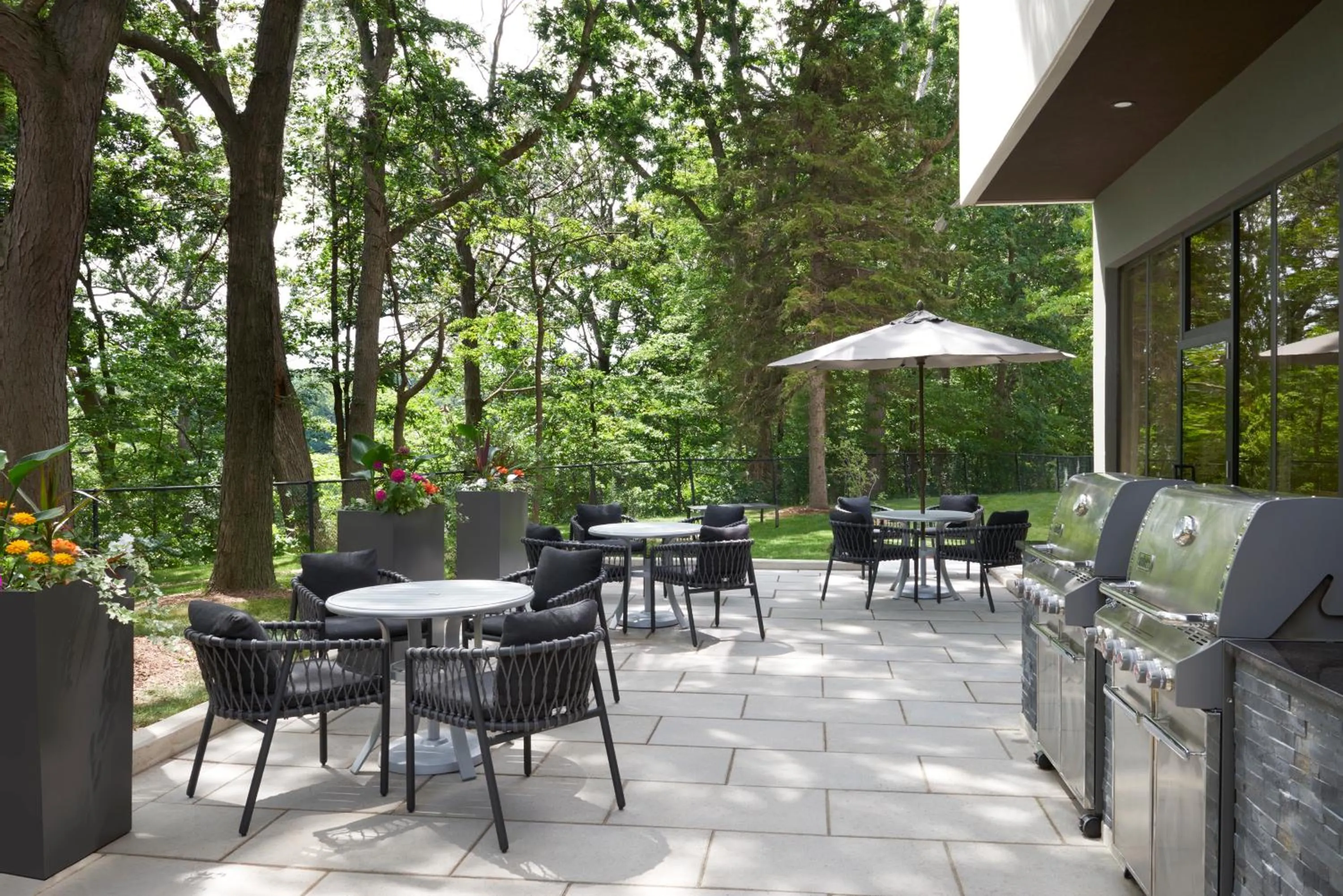 Property building in TownePlace Suites by Marriott Toronto Oakville