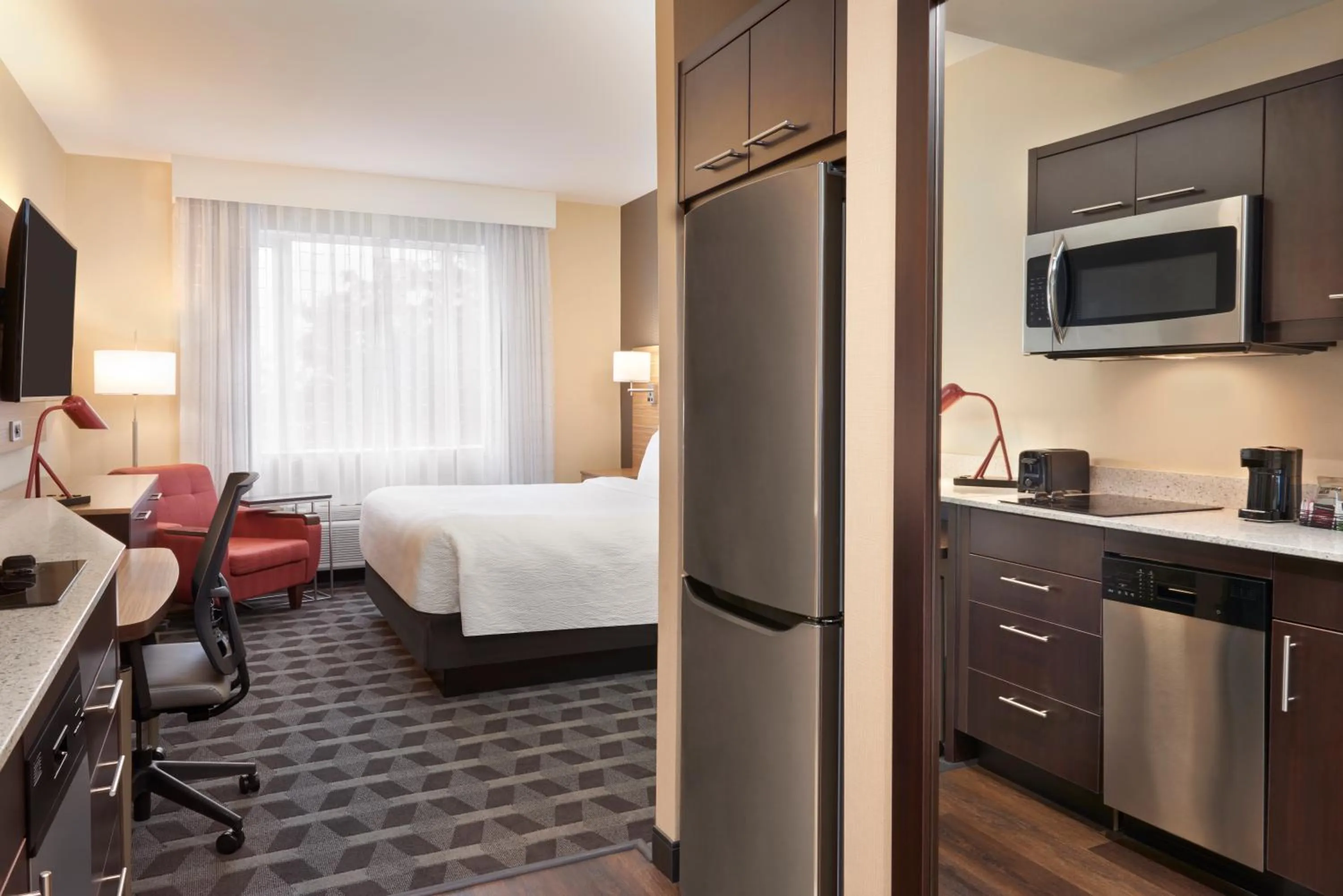 Bedroom, Bed in TownePlace Suites by Marriott Toronto Oakville