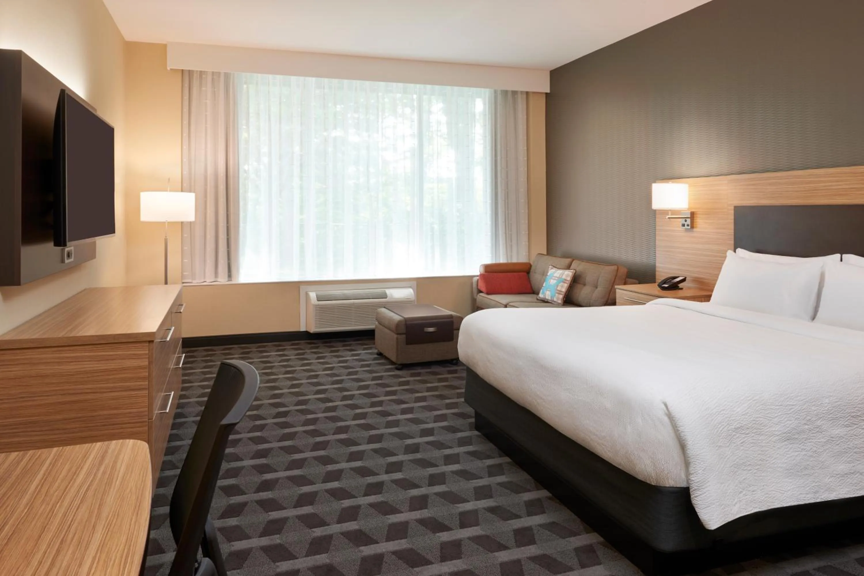 Bed in TownePlace Suites by Marriott Toronto Oakville