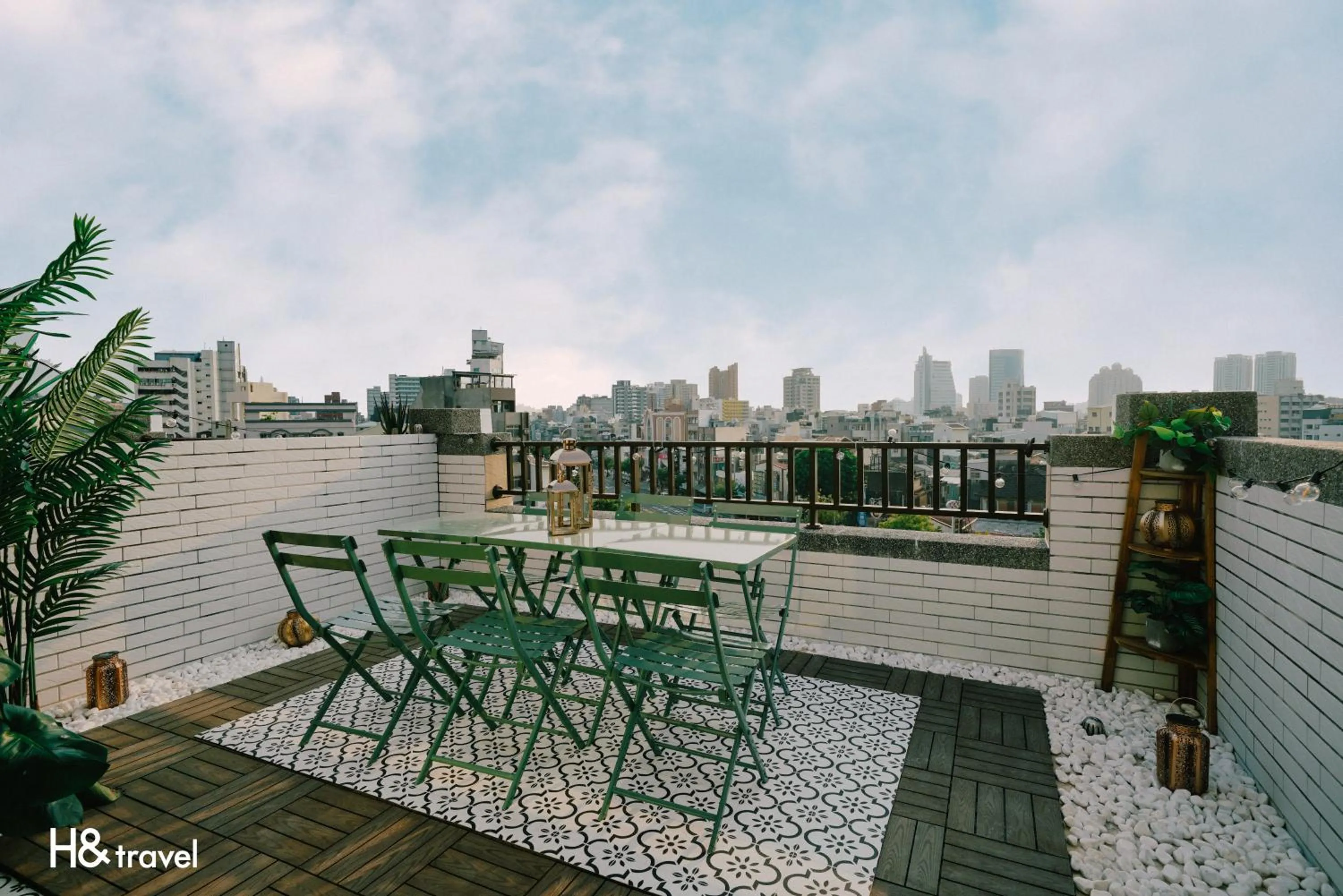 On site in Tainan Sleepie Inn