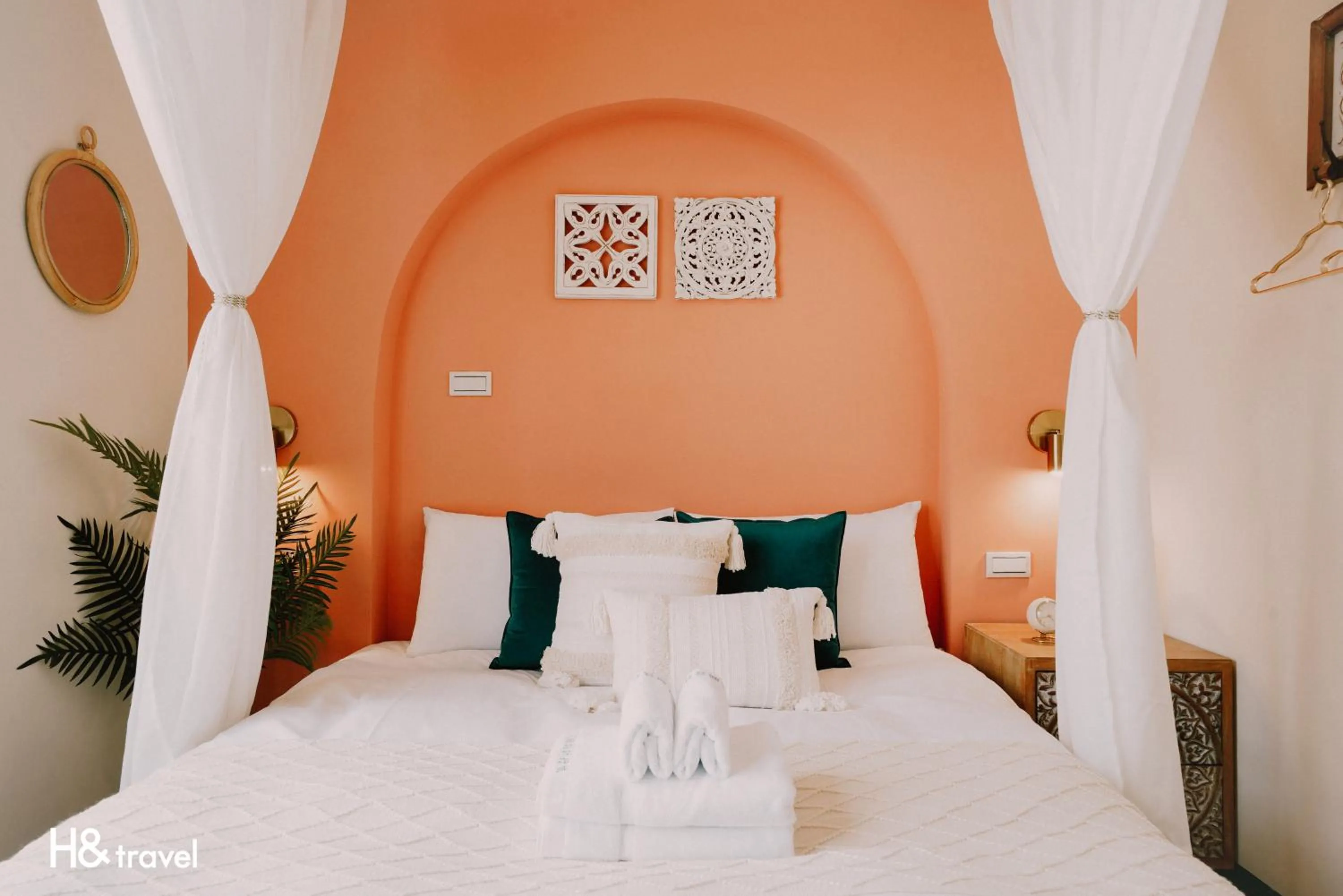 On site, Bed in Tainan Sleepie Inn