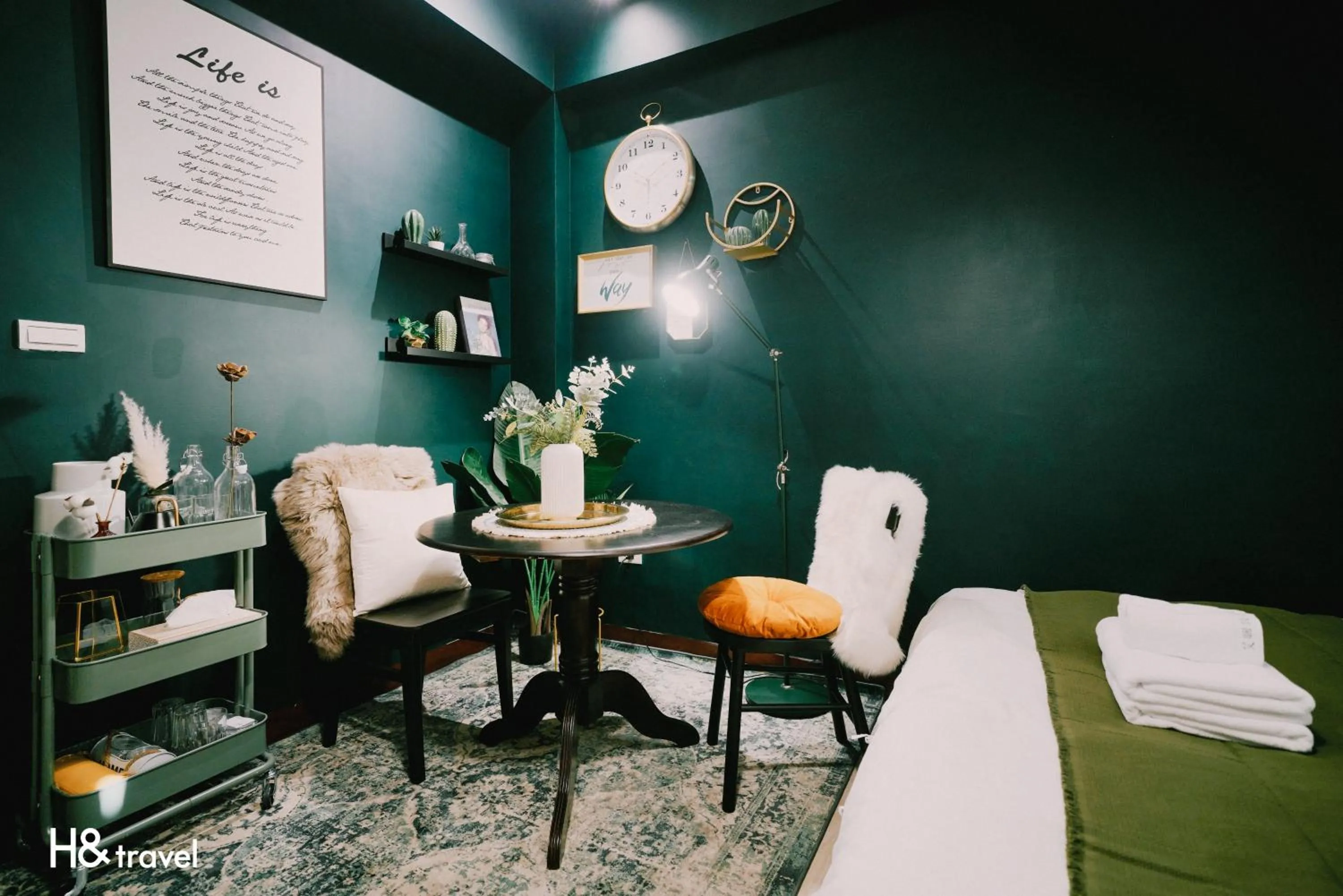 On site, Bed in Tainan Sleepie Inn