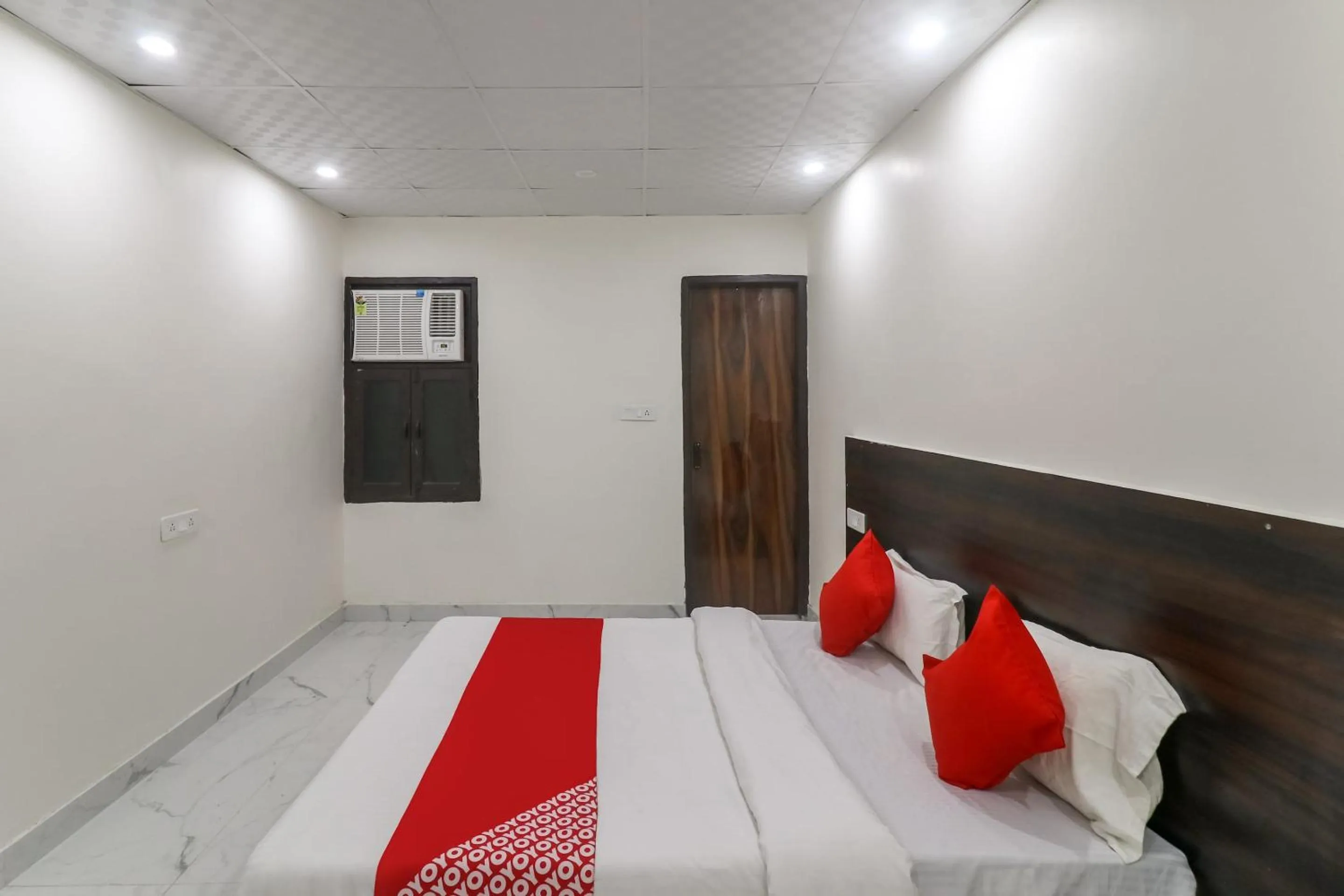 Bedroom, Bed in Hotel O The Galaxyy