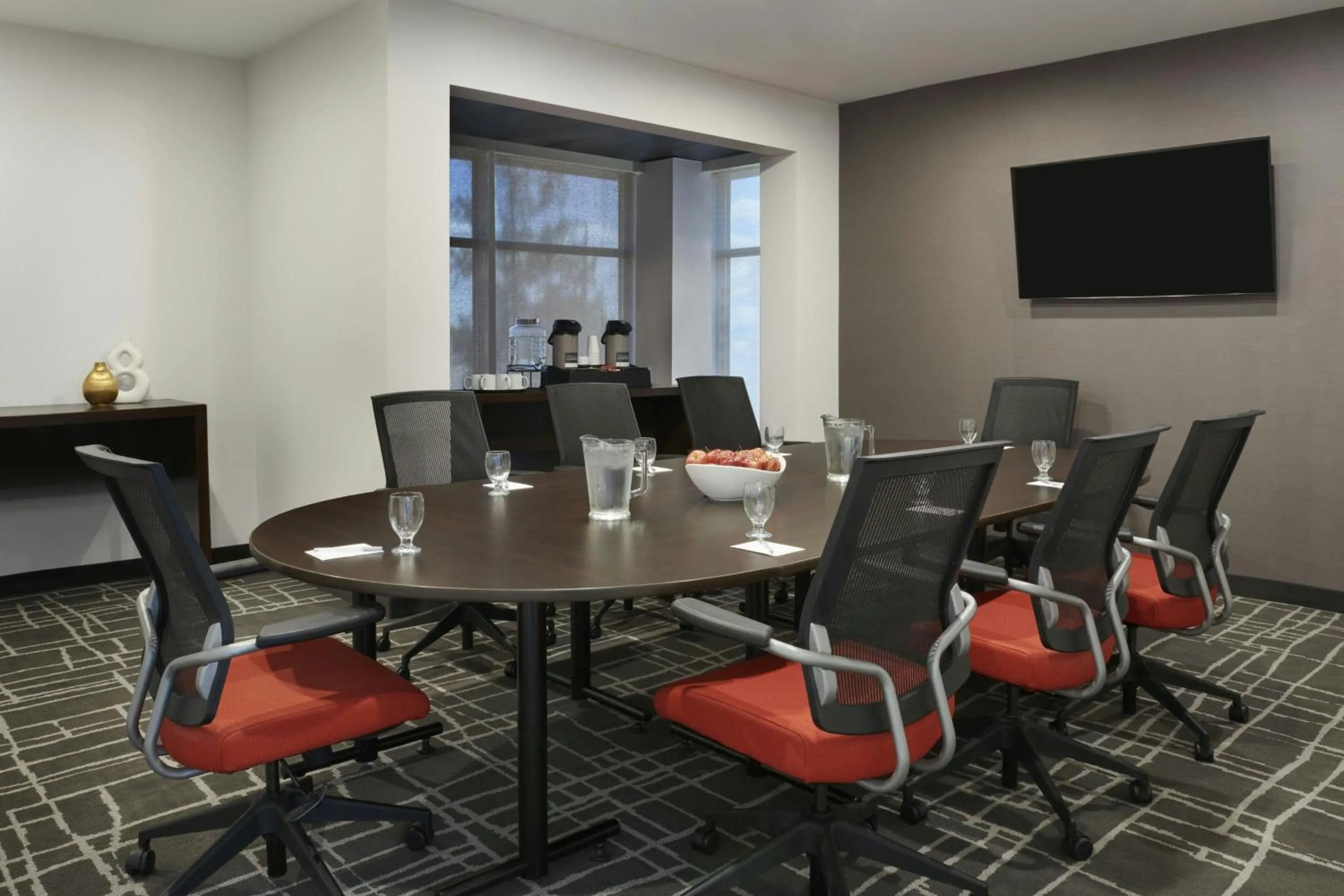 Meeting/conference room in TownePlace Suites by Marriott London