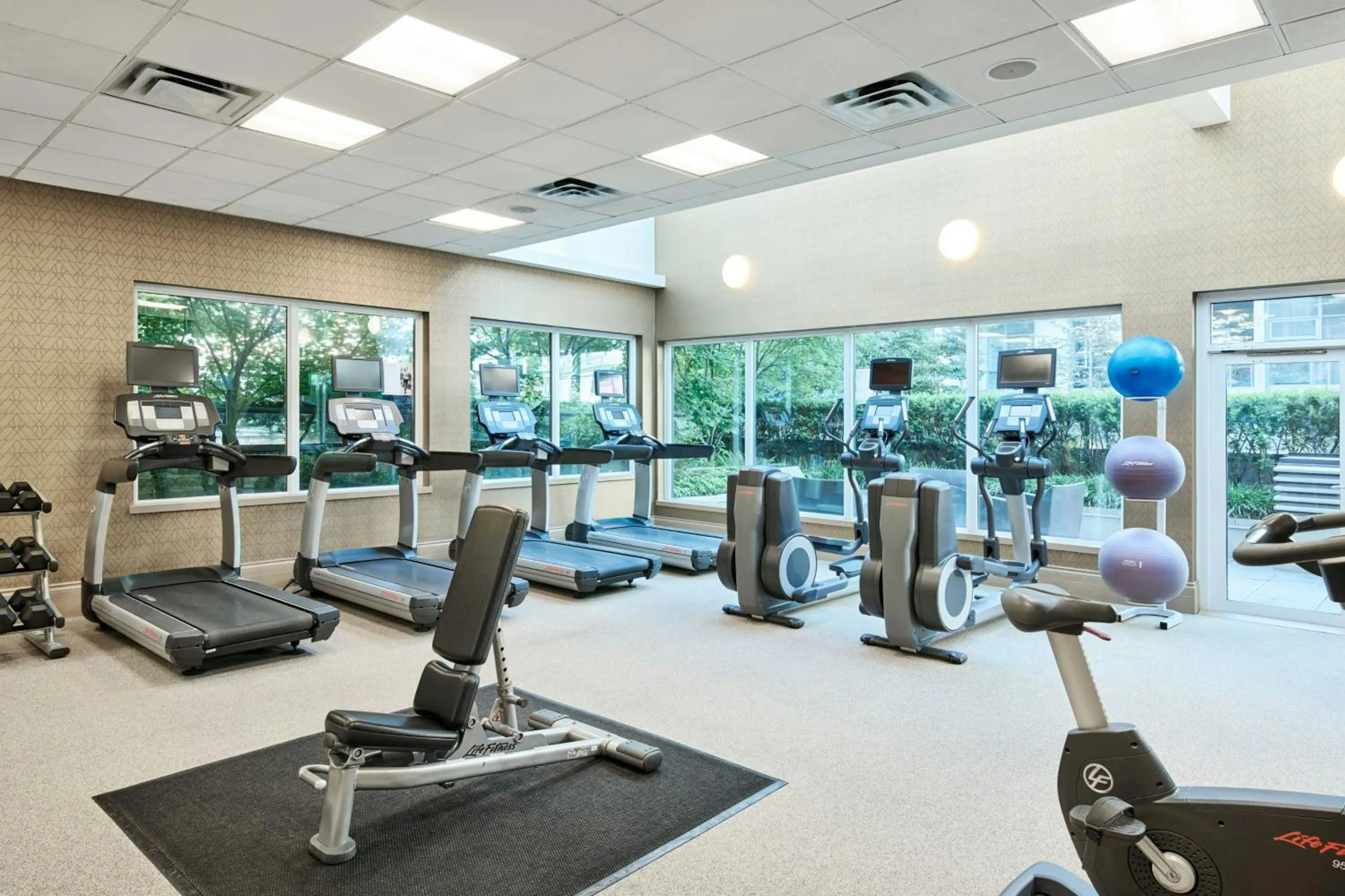 Fitness centre/facilities in Residence Inn by Marriott Vancouver Downtown