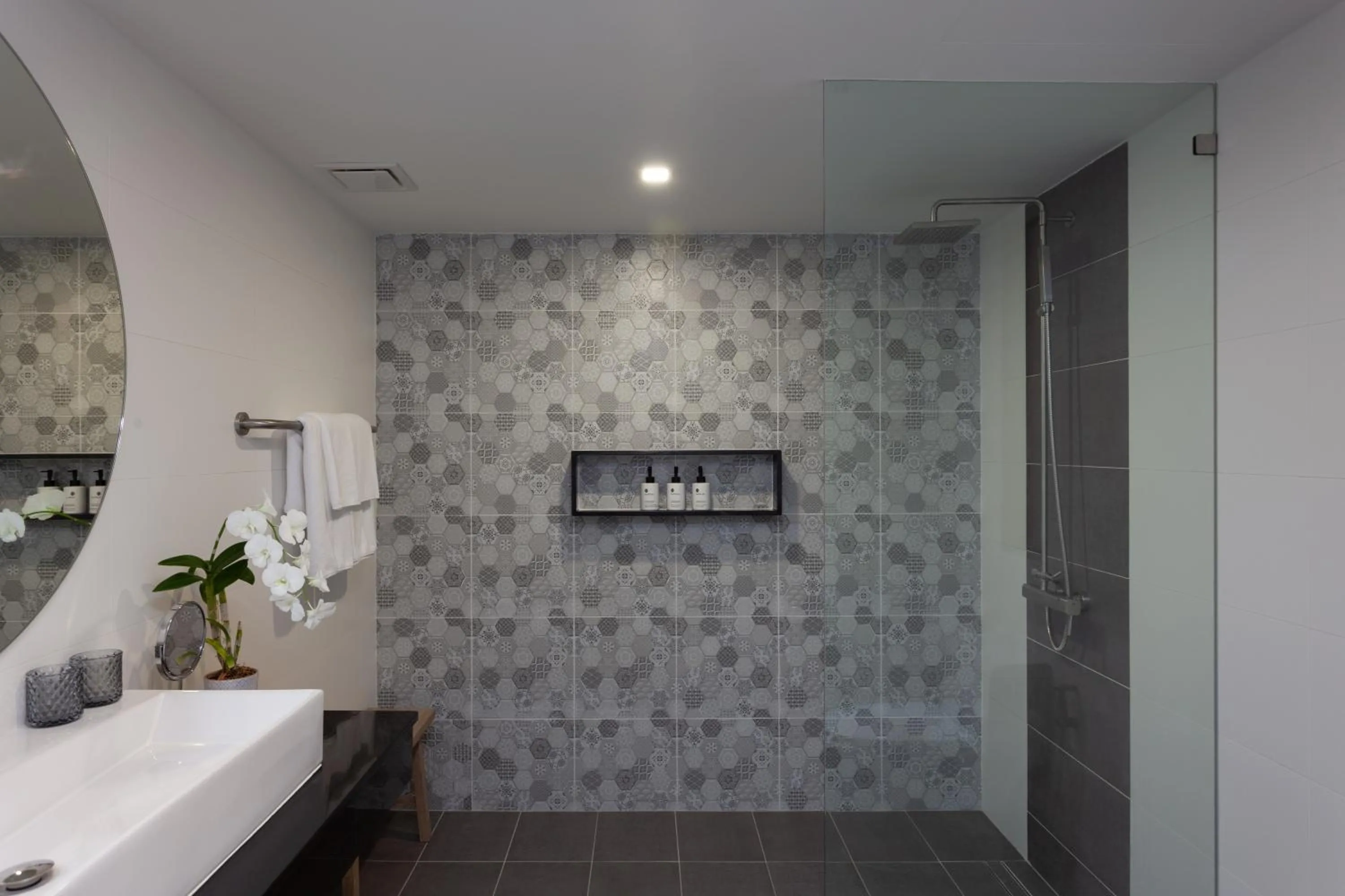 Bathroom in Anona Beachfront Phuket Resort-SHA EXTRA PLUS