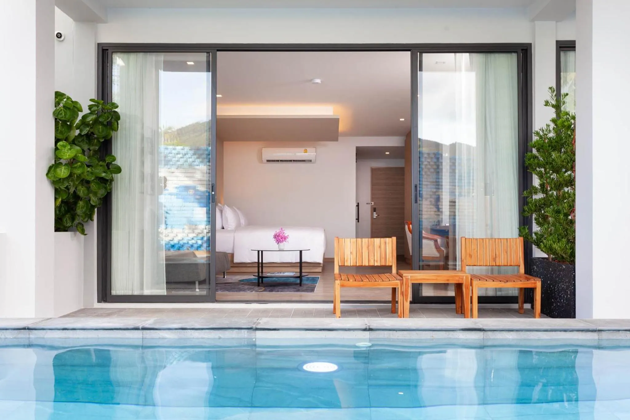Swimming pool in Anona Beachfront Phuket Resort-SHA EXTRA PLUS