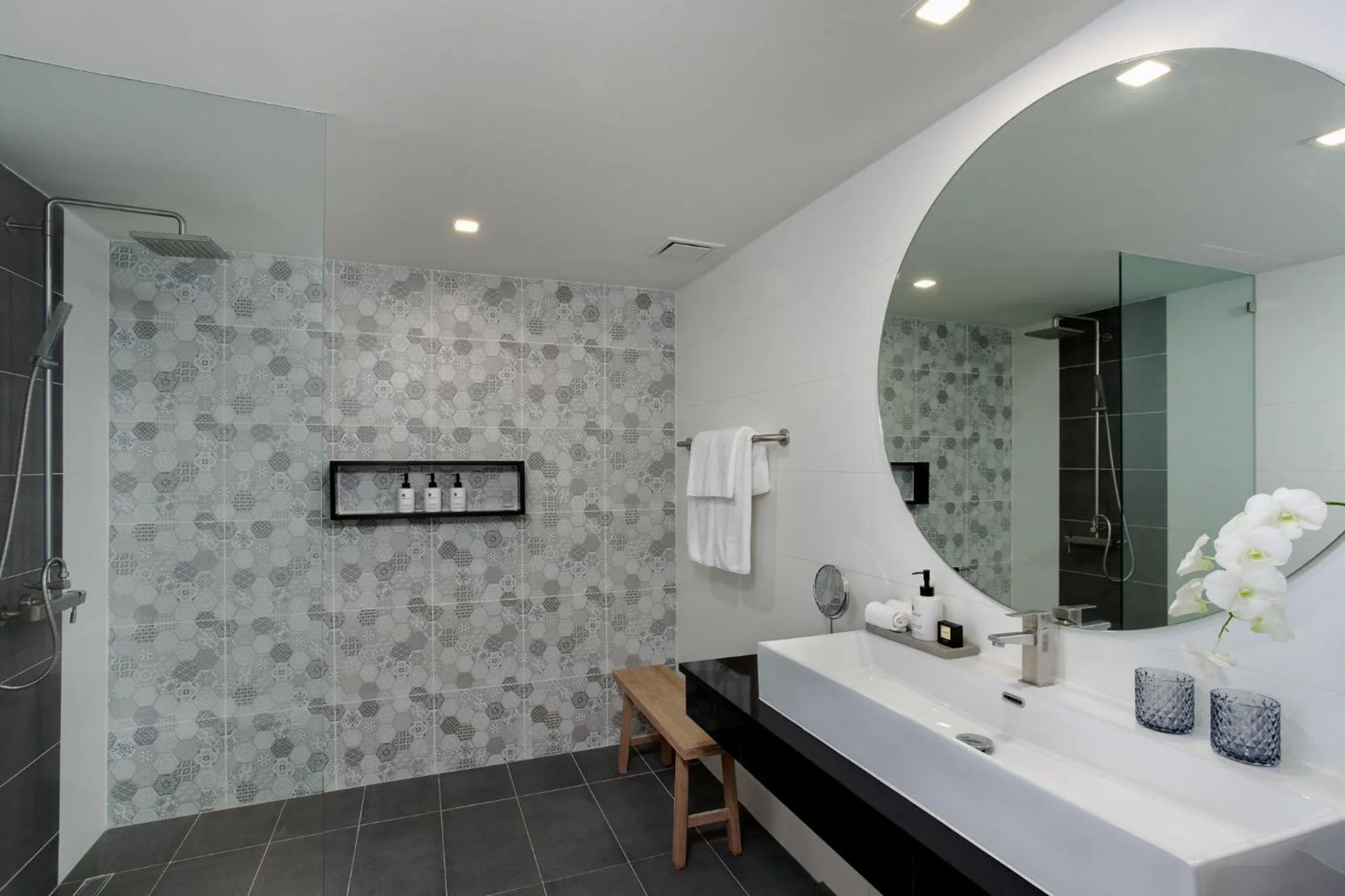 Bathroom in Anona Beachfront Phuket Resort-SHA EXTRA PLUS
