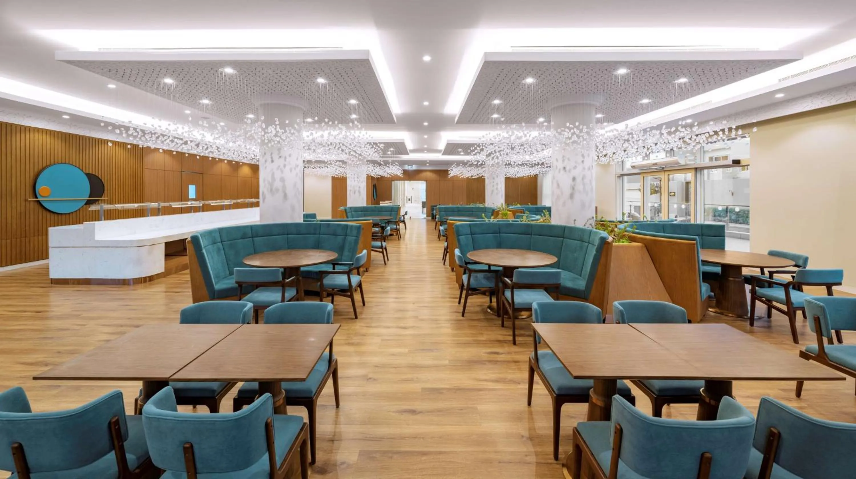 Restaurant/places to eat in Radisson Hotel Riyadh Airport