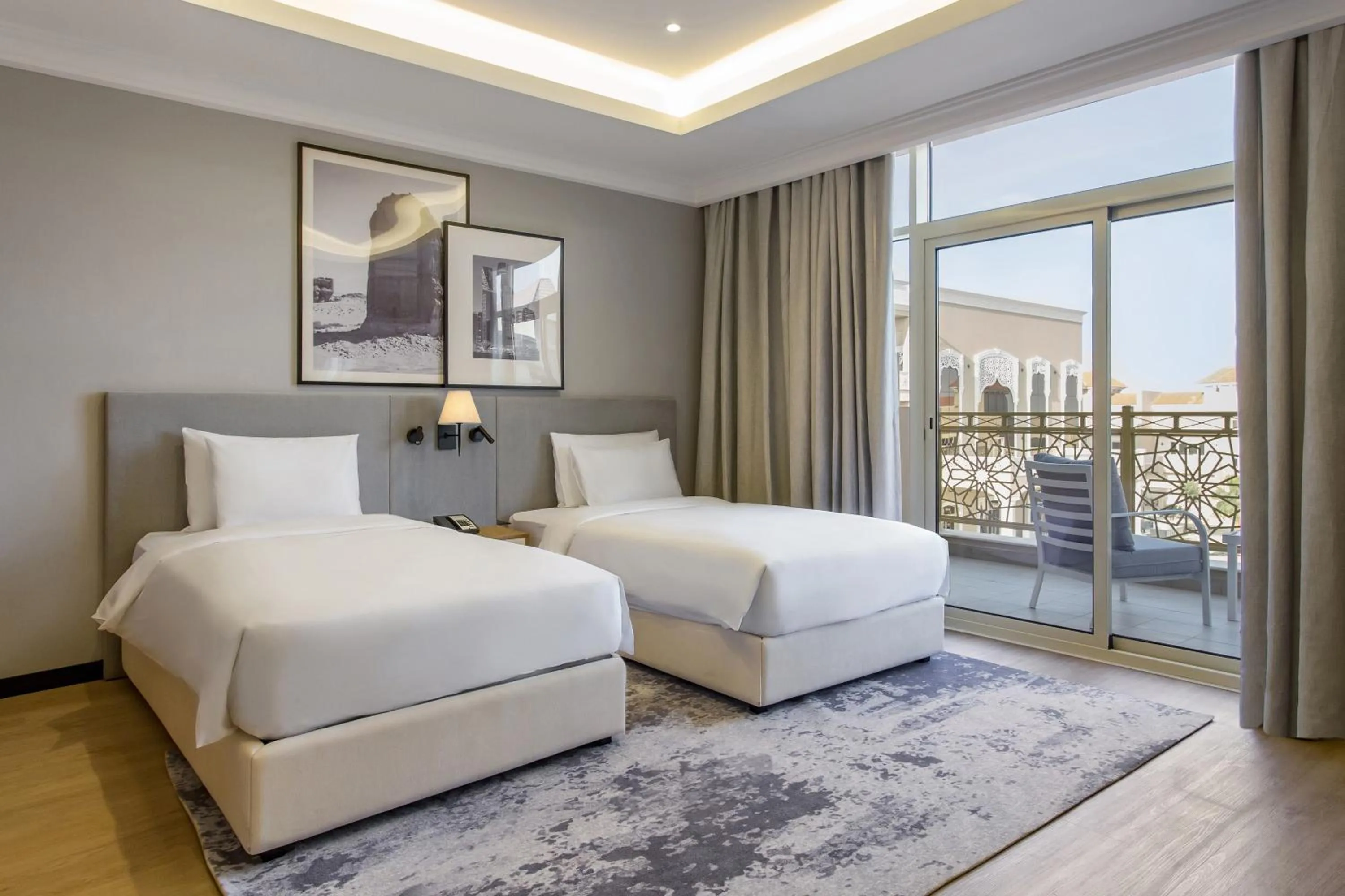 Bedroom, Bed in Radisson Hotel Riyadh Airport