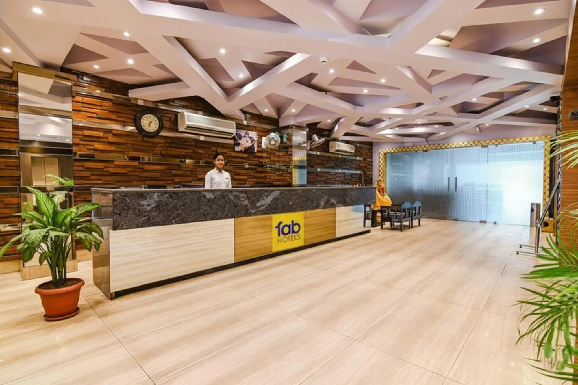 Lobby or reception in FabHotel Shivani International