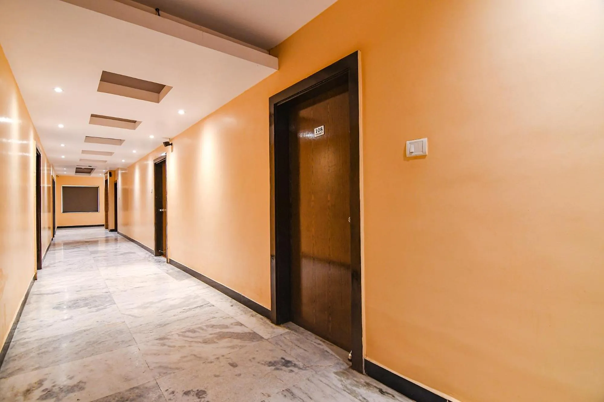 Lobby or reception in FabHotel Shivani International