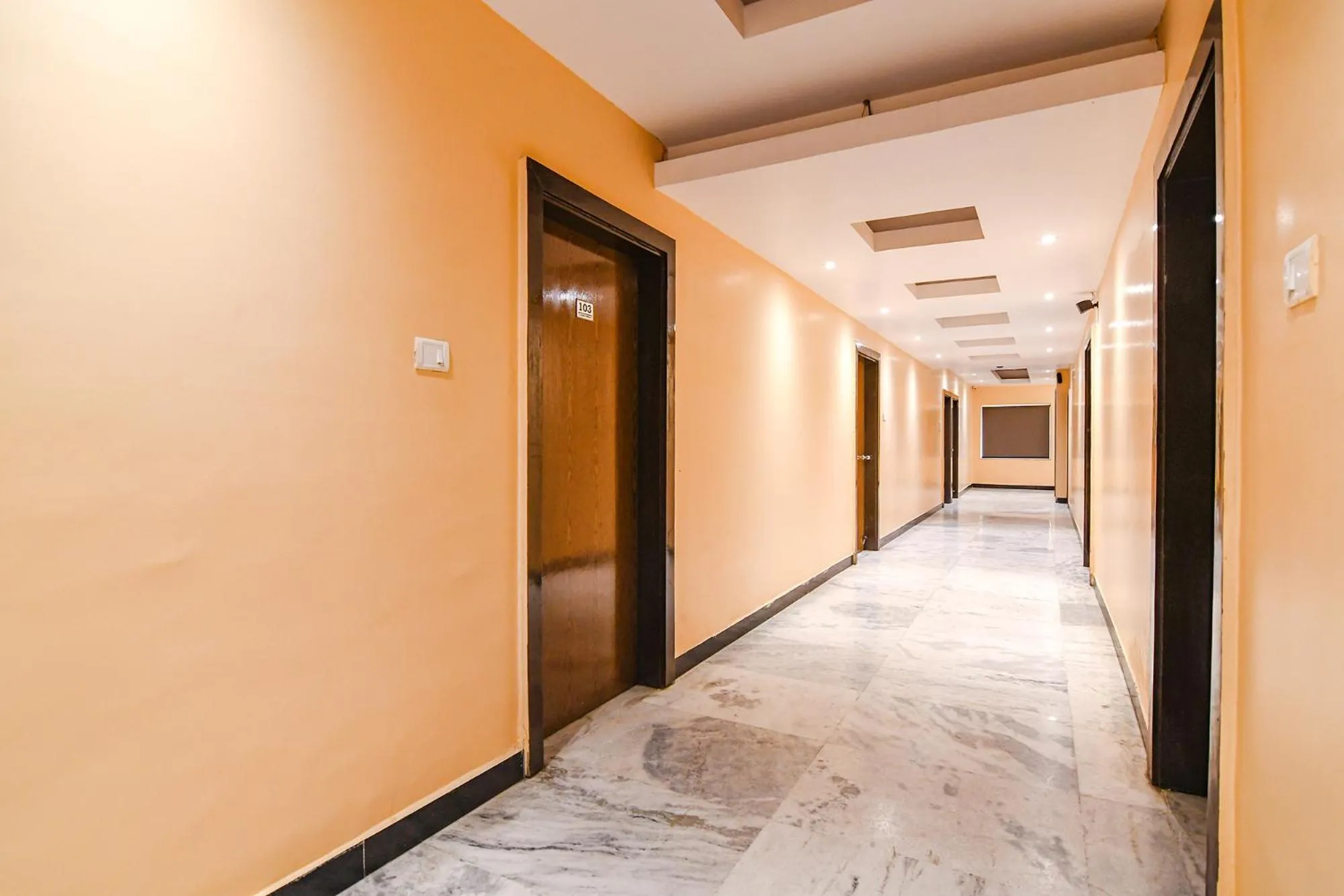 Lobby or reception in FabHotel Shivani International