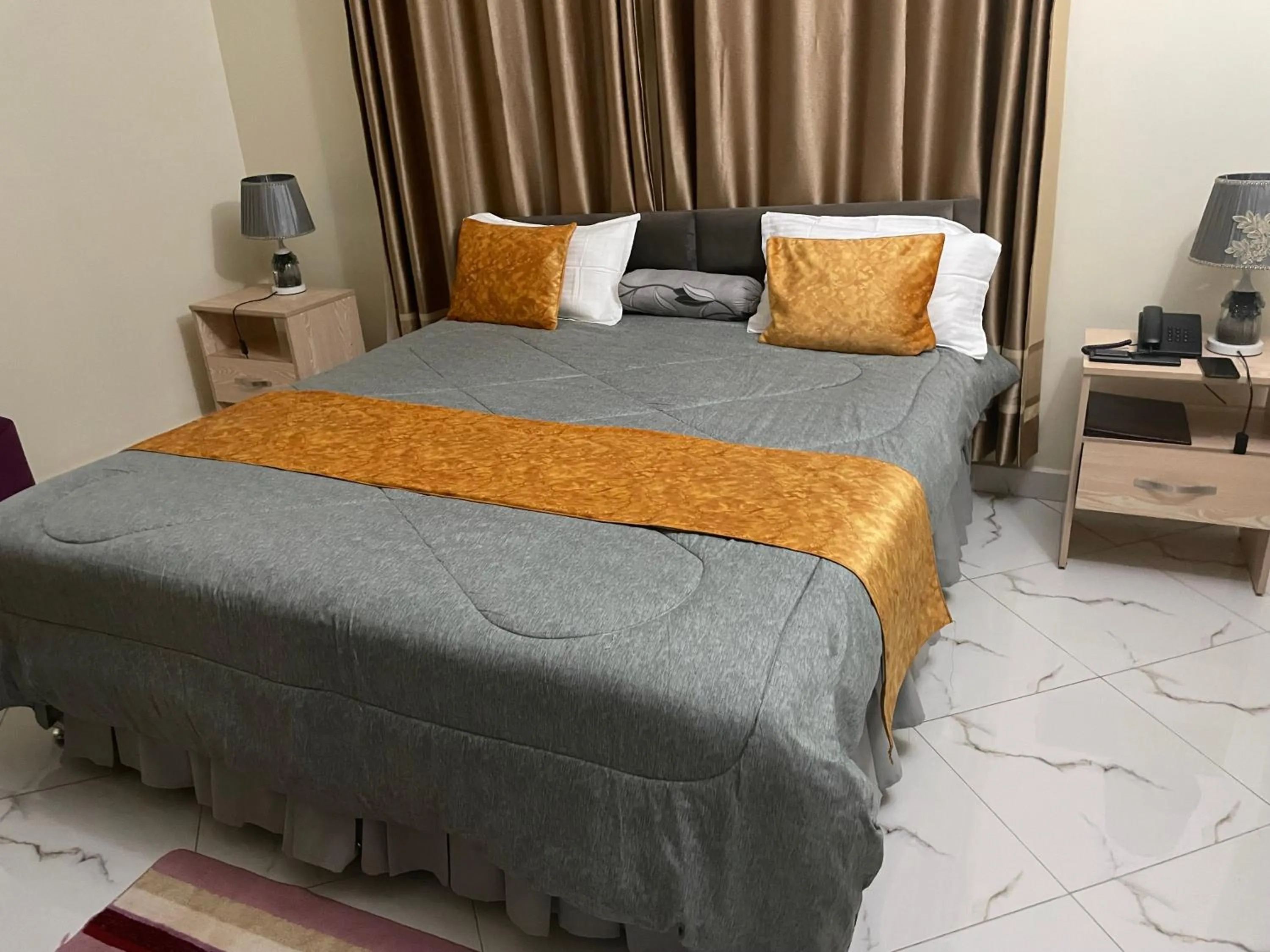 Bedroom, Bed in Jaffa Suites