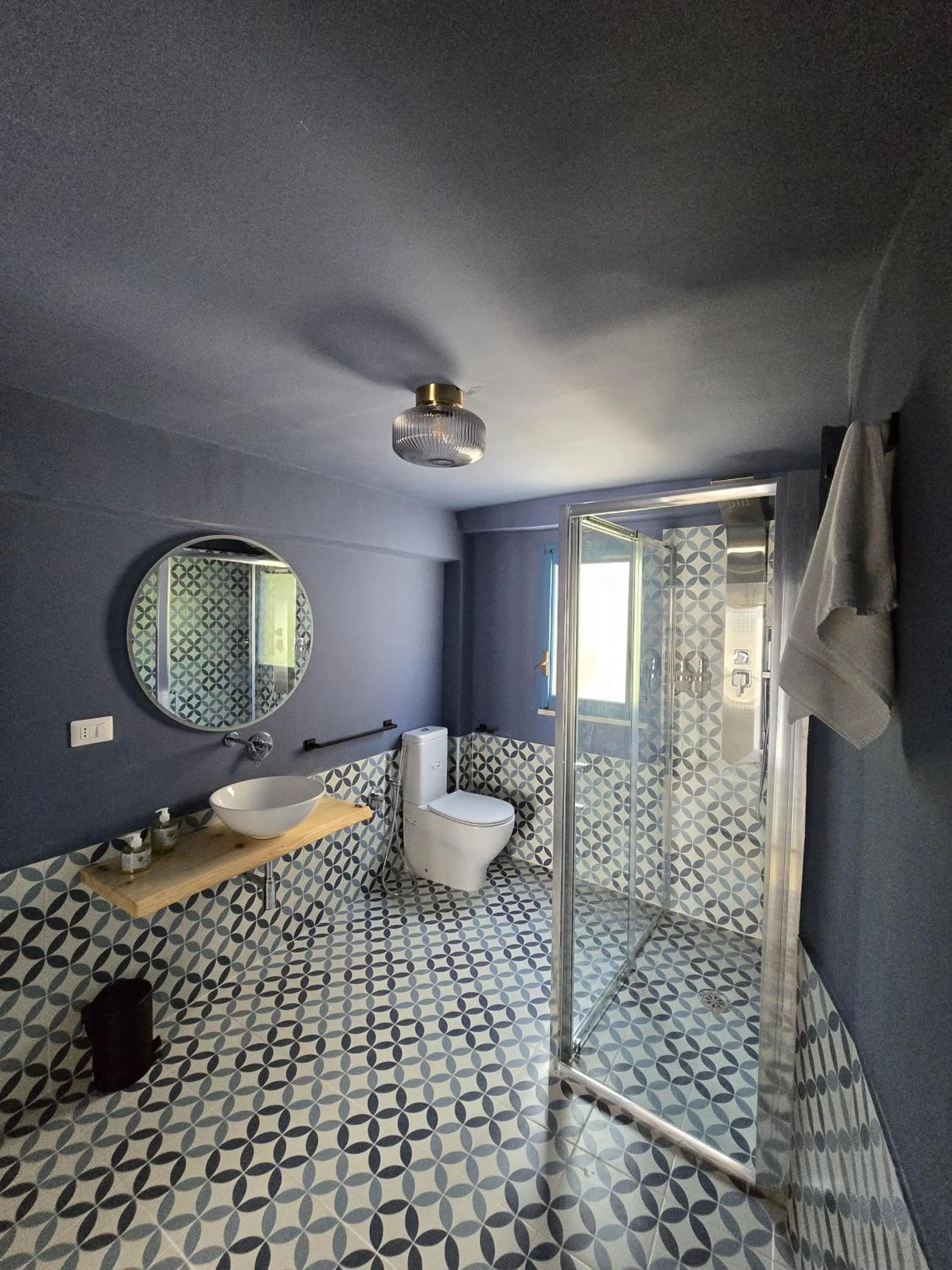 Shower in Terra Muronis Hotel Diffuso