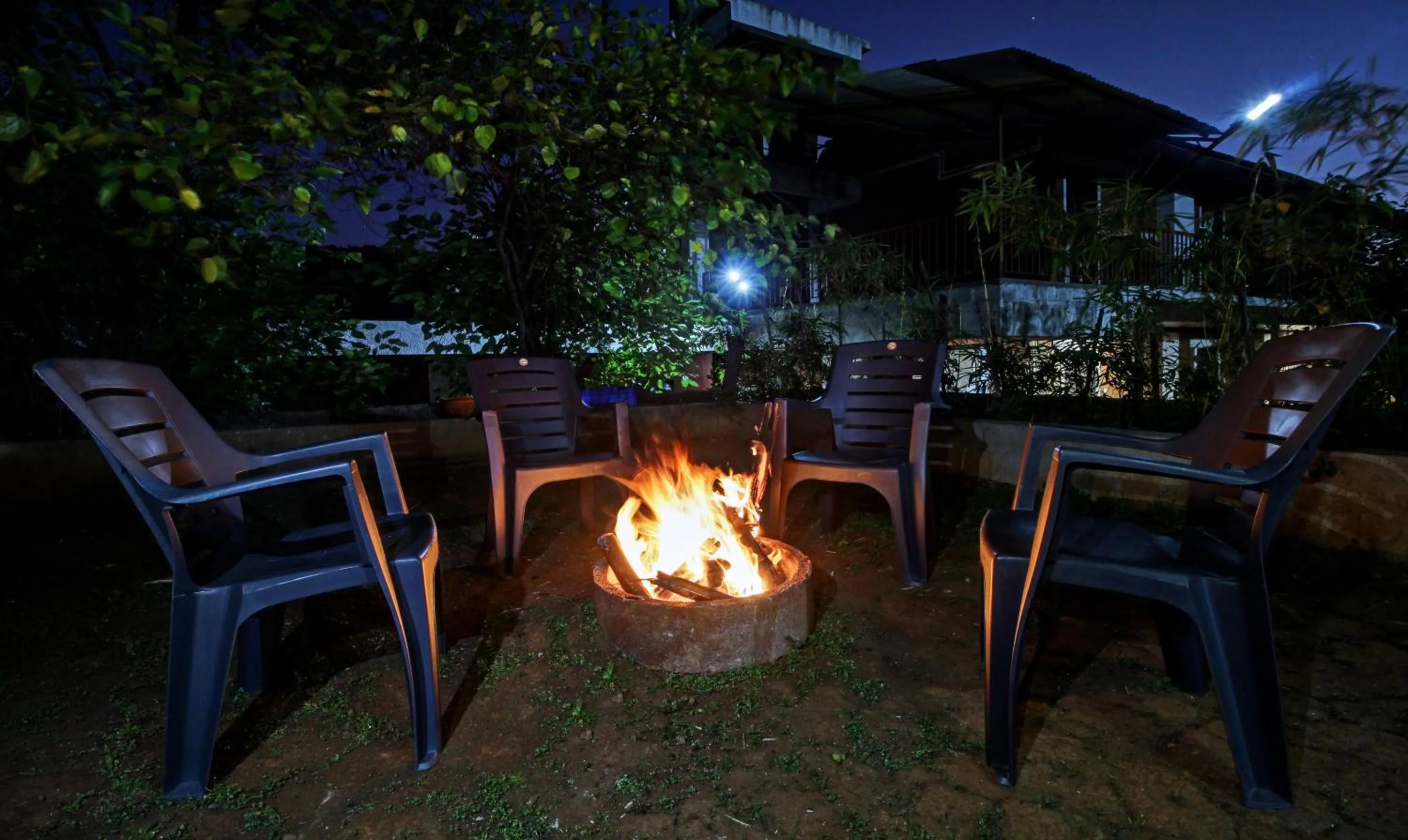 Night in Treebo La Paradise