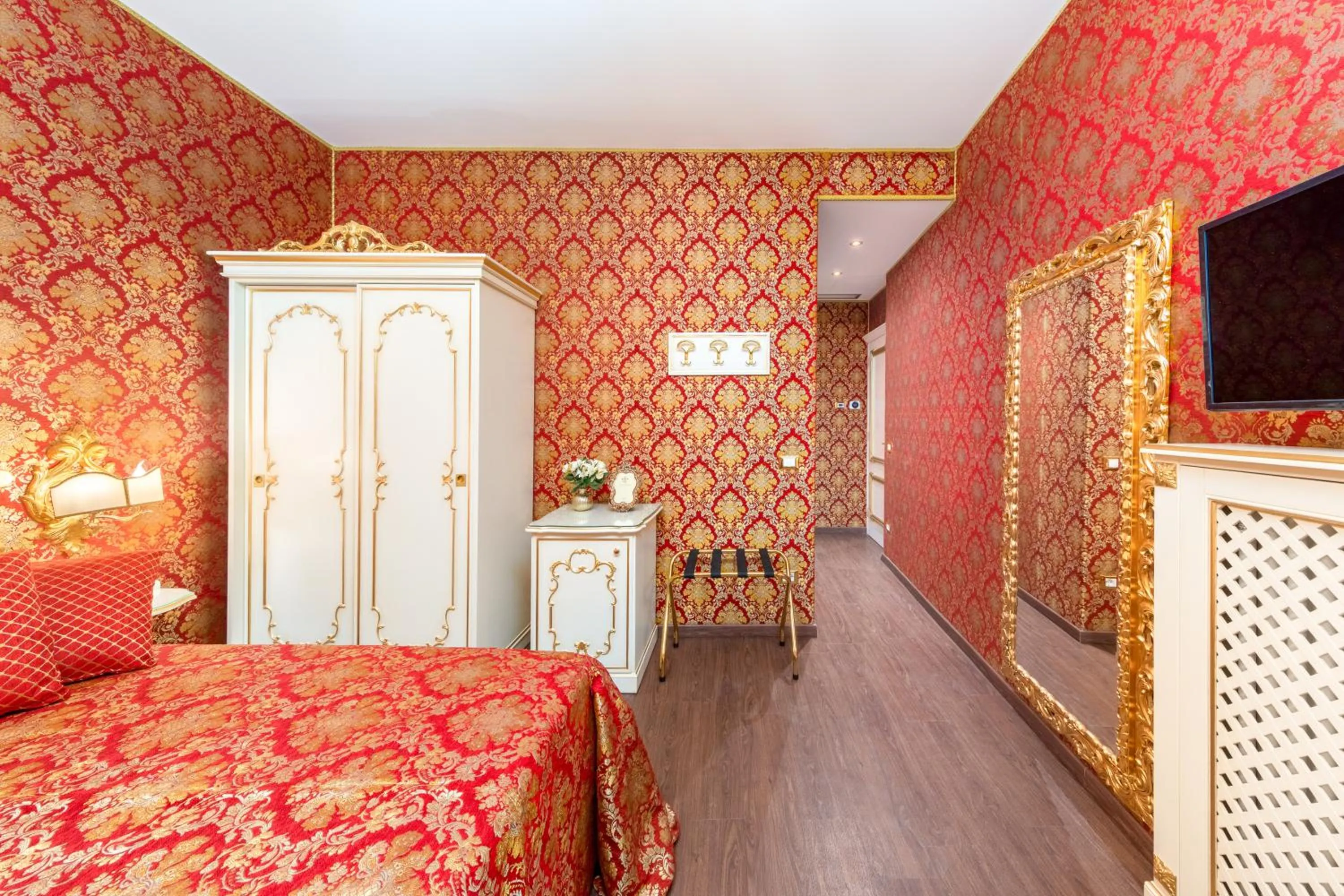 Photo of the whole room, Bed in La Veneziana Boutique Rooms