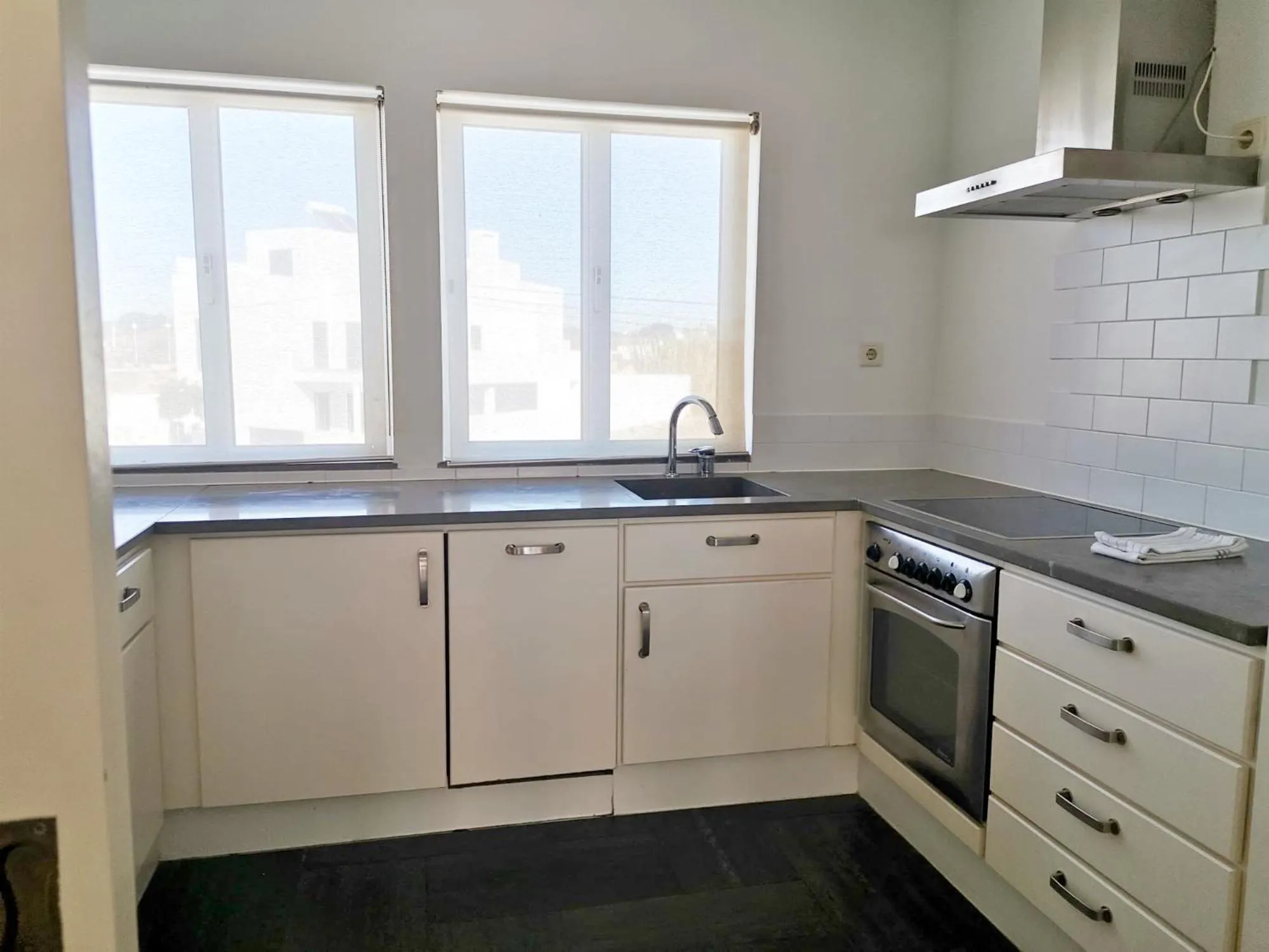 Kitchen or kitchenette in Unique Apartment Milfontes - Duna Parque Resorts & Hotels