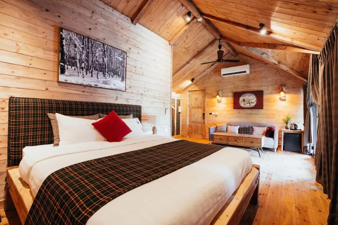 Deluxe King Room in AMAYA HOME - Lodge, Spa & Restaurant Deluxe King Room in AMAYA HOME - Lodge, Spa & Restaurant