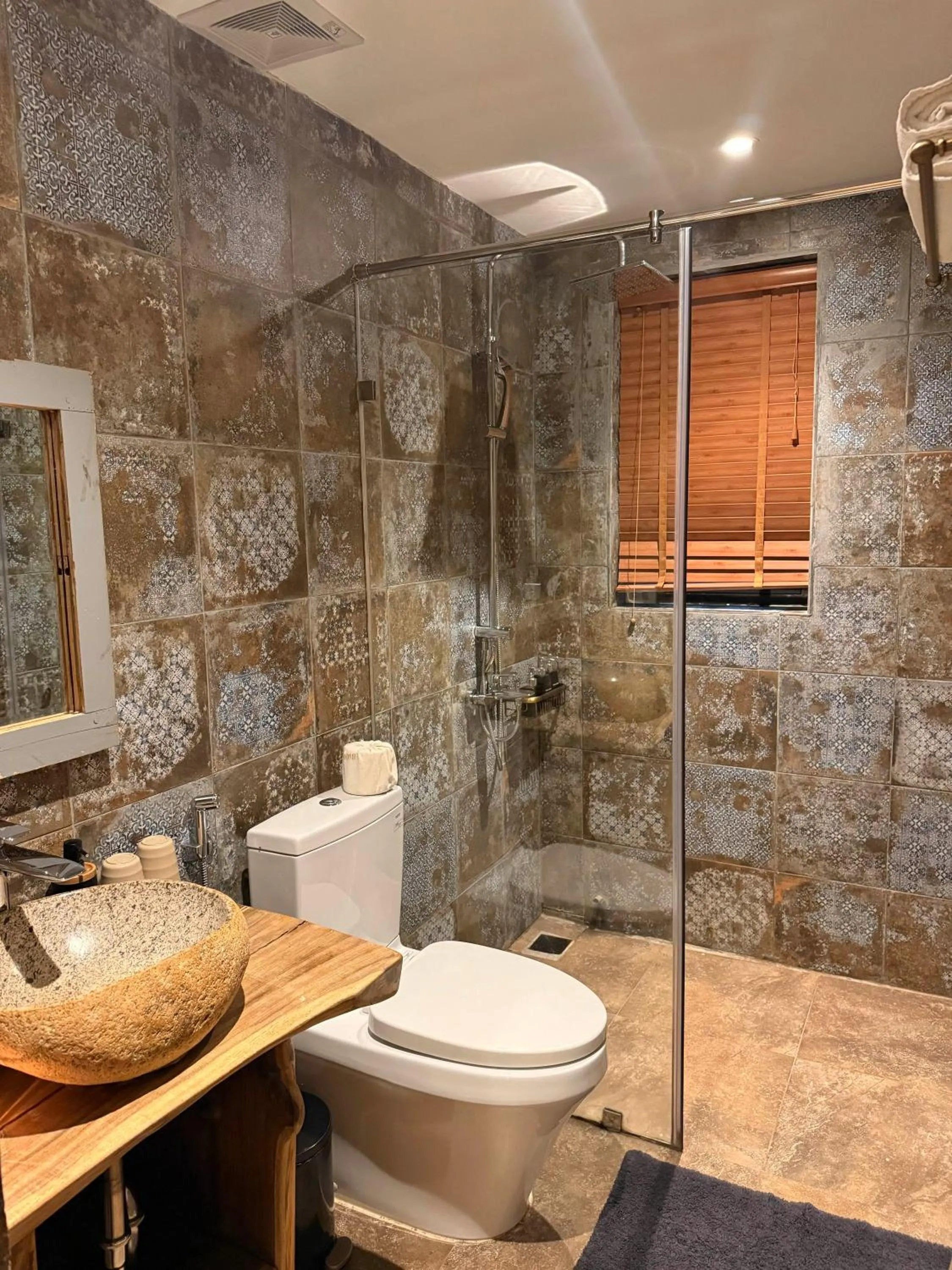 Shower in AMAYA HOME - Lodge, Spa & Restaurant