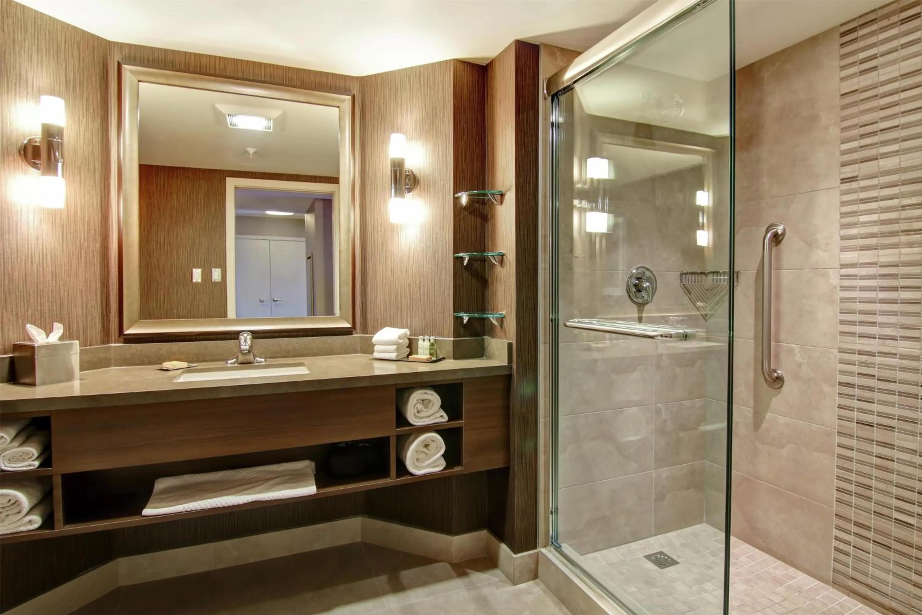 Bathroom in DoubleTree by Hilton West Edmonton