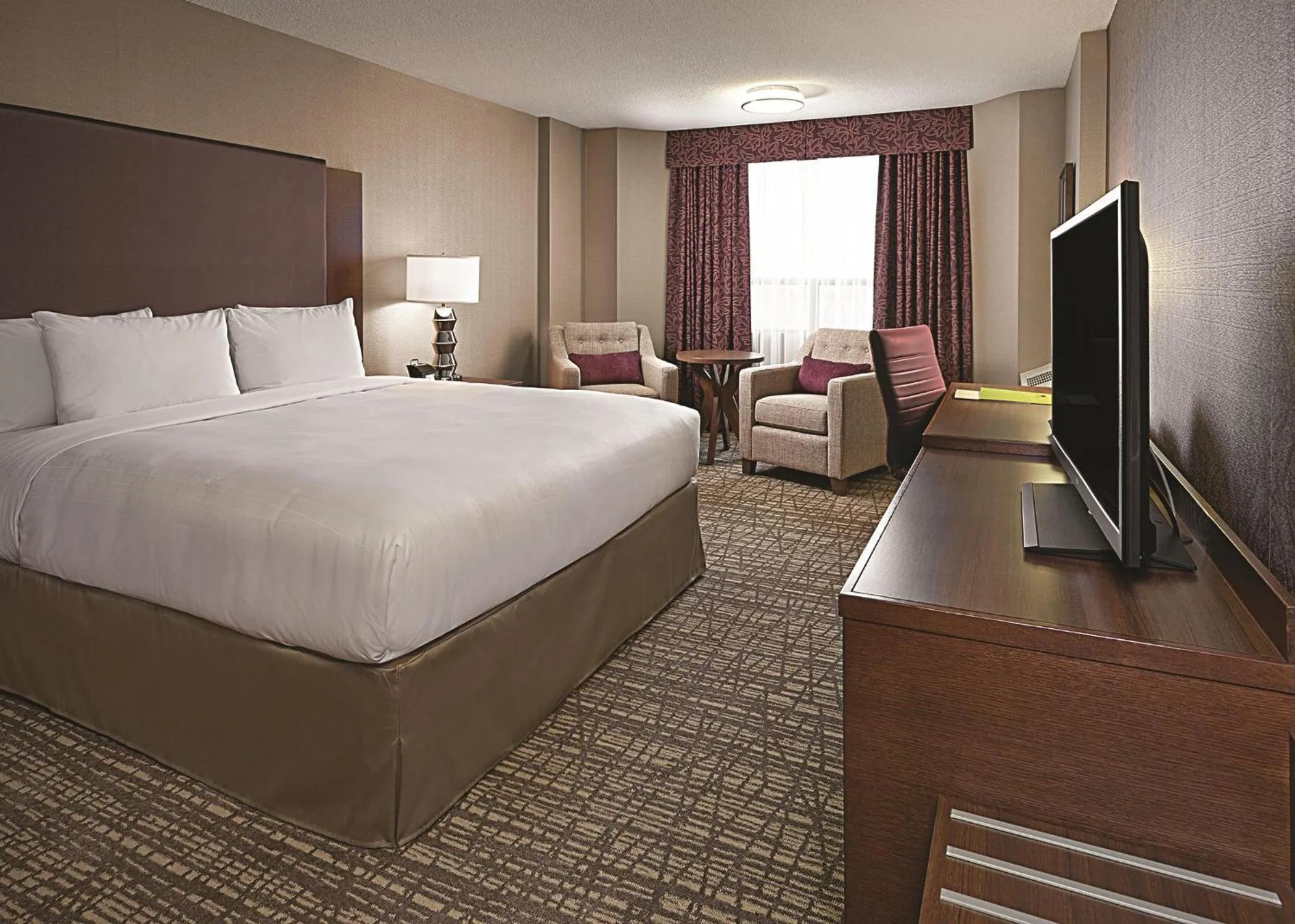 View (from property/room), Bed in DoubleTree by Hilton West Edmonton