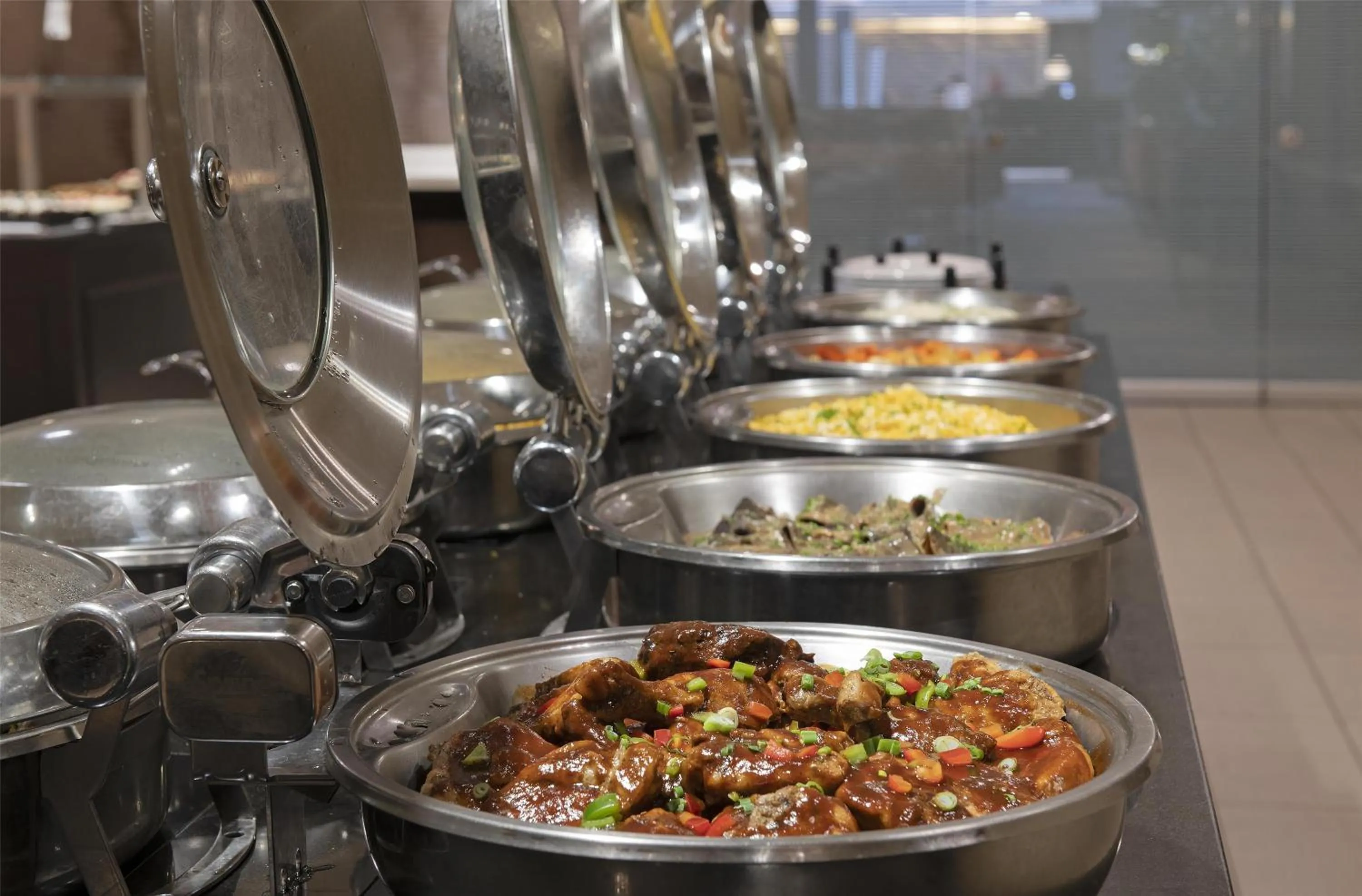 Lounge or bar in DoubleTree by Hilton West Edmonton